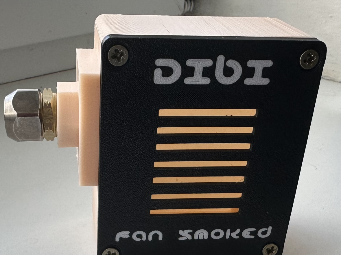 Smoked fan Dymbox