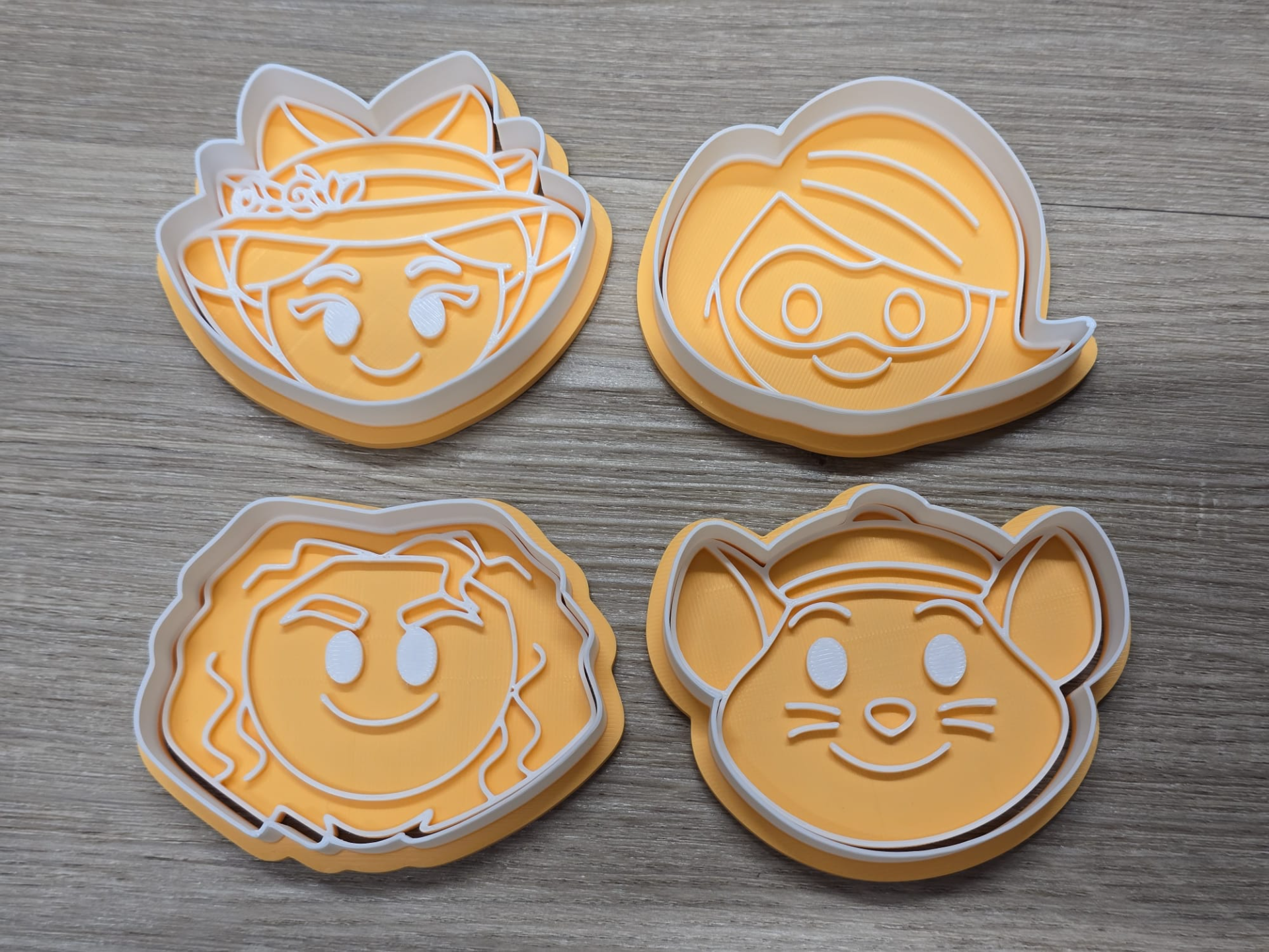 Hero Blitz Character Cookie Cutter Stamp Set 12