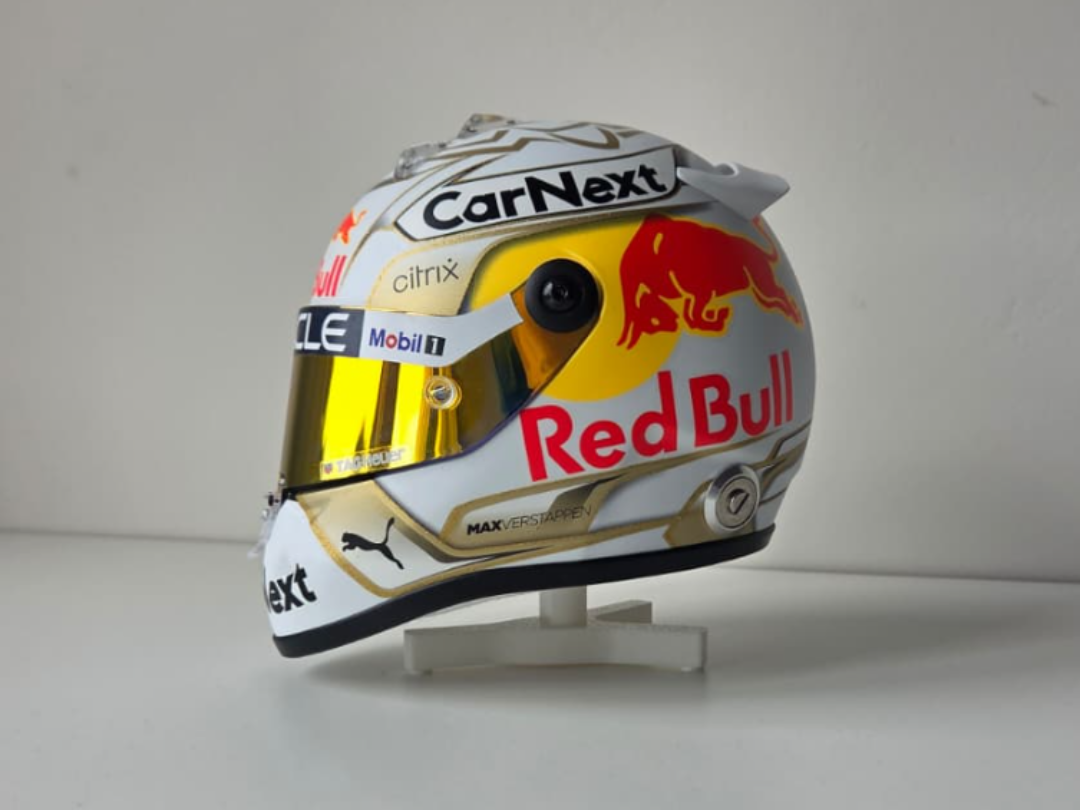 Scale 1:2 Helmet Stand