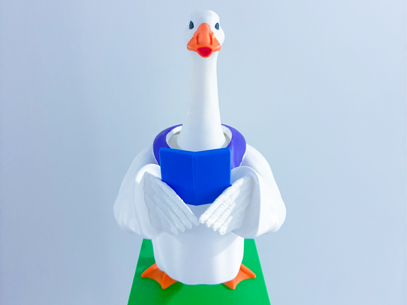 Choir Singer Desk Goose Gear