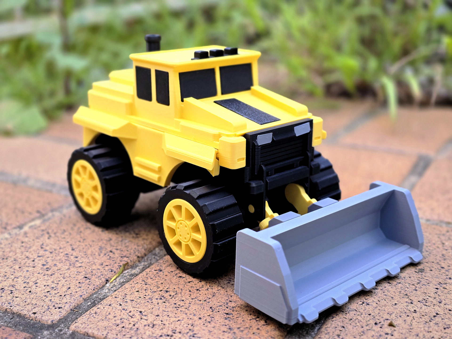 Bull Dozer- Monster Truck With Working Bucket