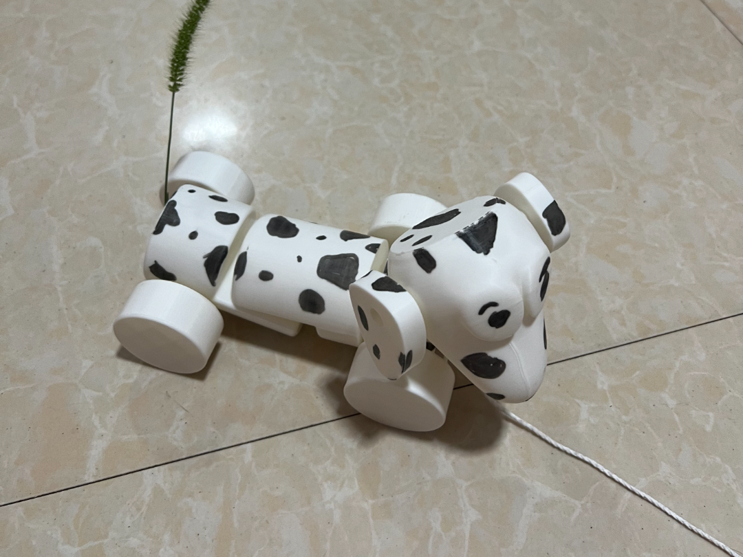 摇头晃脑的小狗