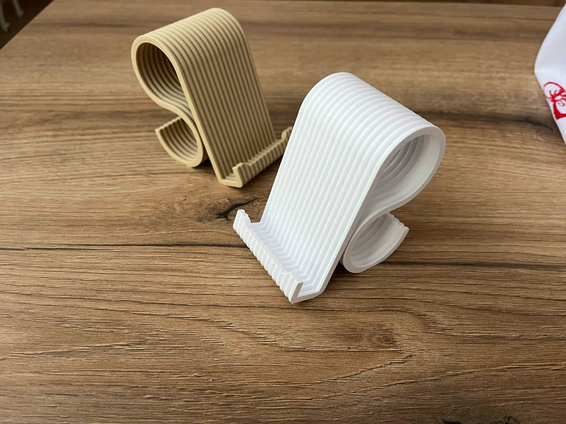 FREE TO SELL! – Wavedock Phone Holder