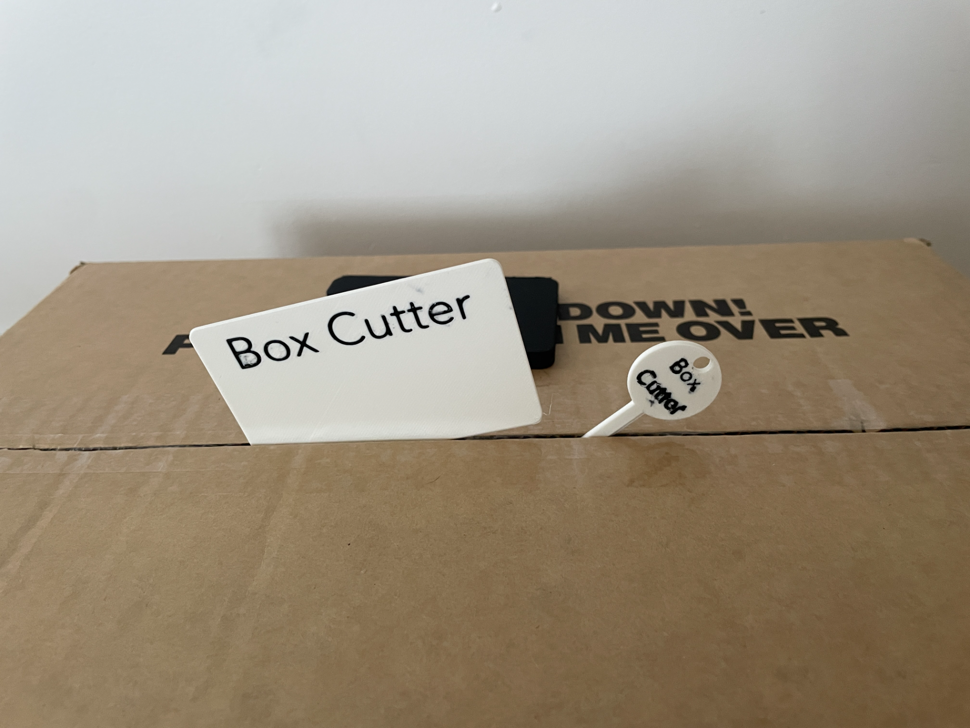 Box Cutter Key And Card