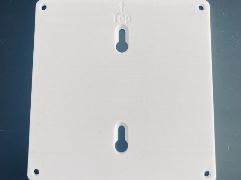 Very low profile VESA 100 adapter