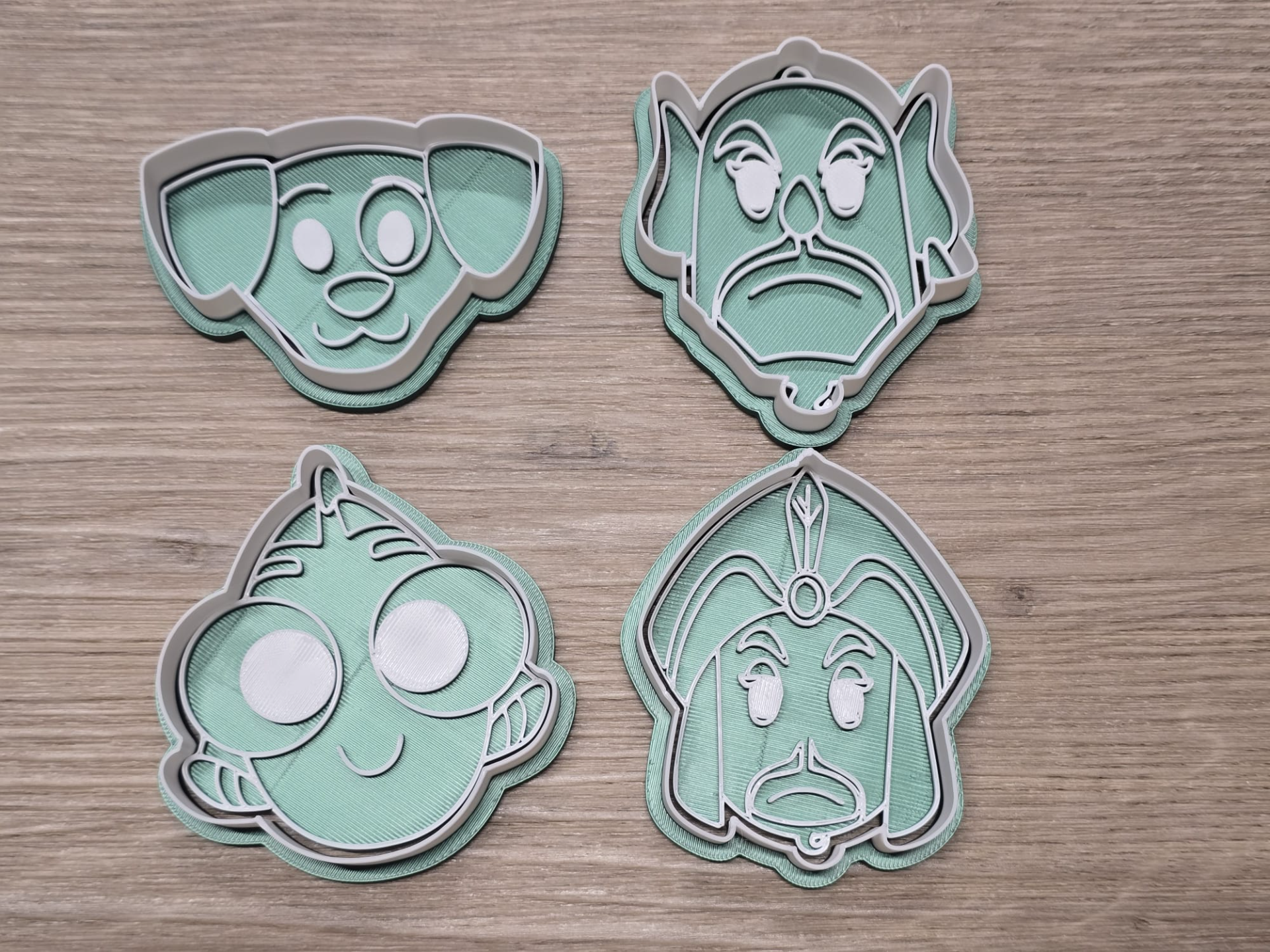 Character Cookie Cutter Stamp Pack 16
