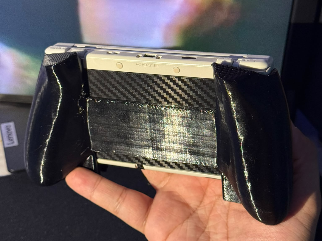 New 3DS ergonomic grip (non XL/LL)