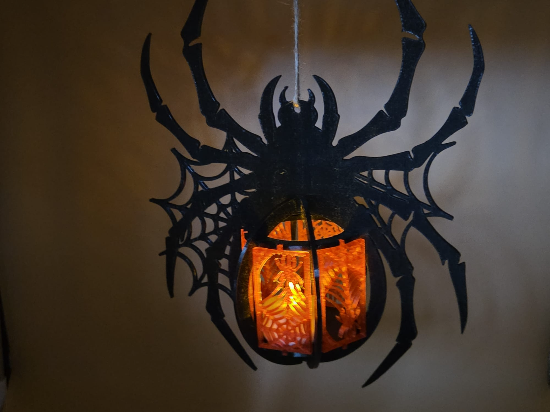 Hängende Halloween Teelicht Spinne Klein und Groß