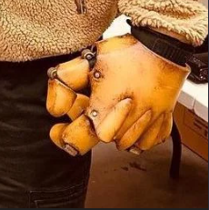 yellow rabbit(spring bonnie) gloves