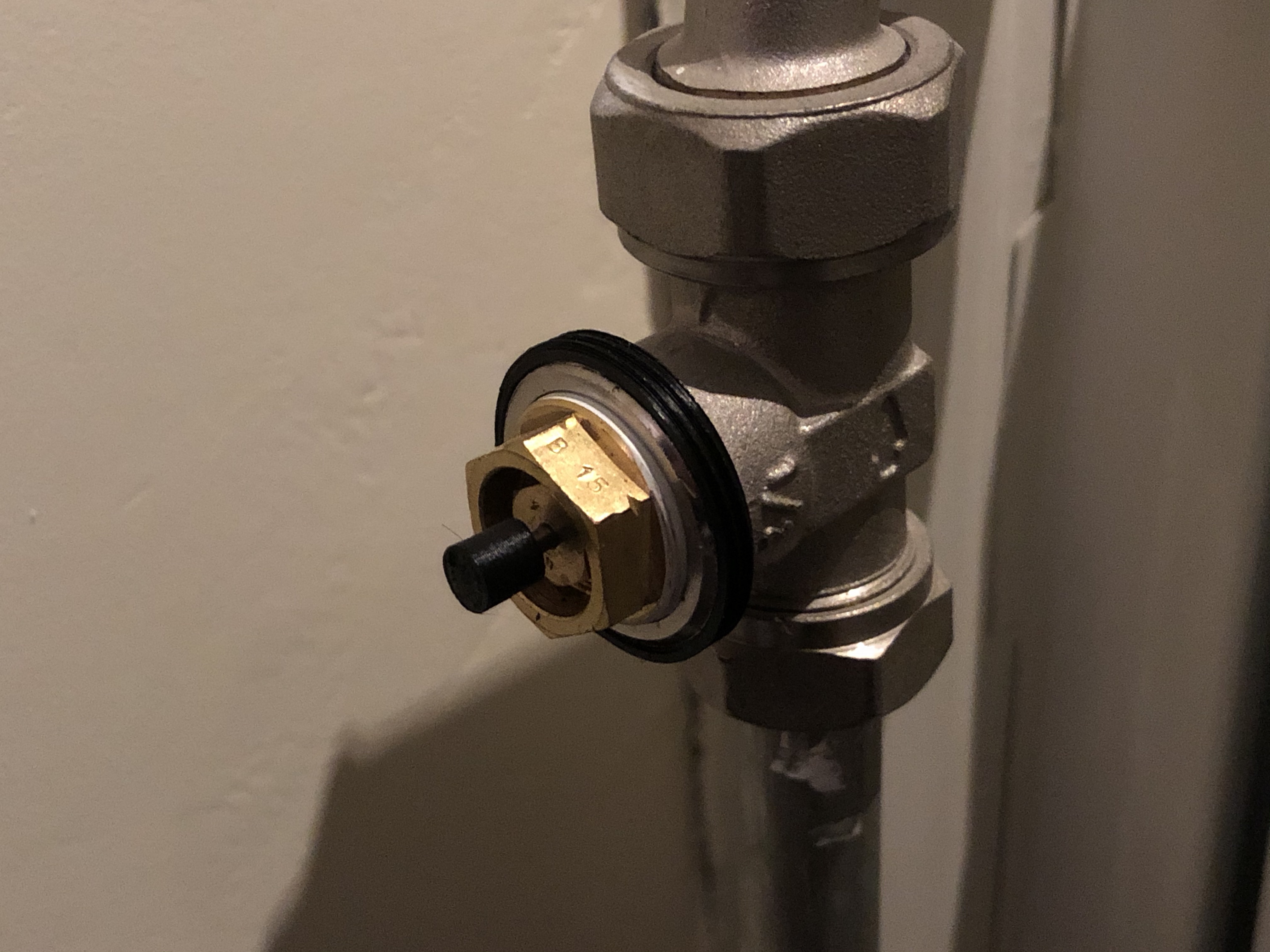 Radiator valve adapter M28 > M30 + Pin Extension