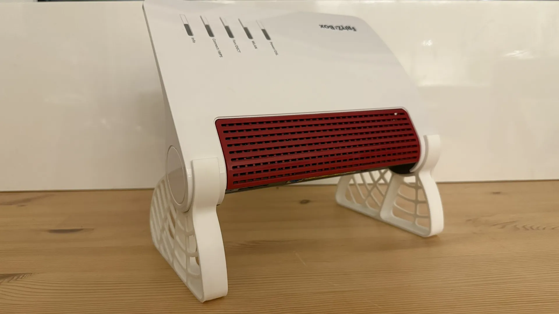 FritzBox 7590 AX V2, 5590 Fiber, 7690 Stand (StΓ€nder)