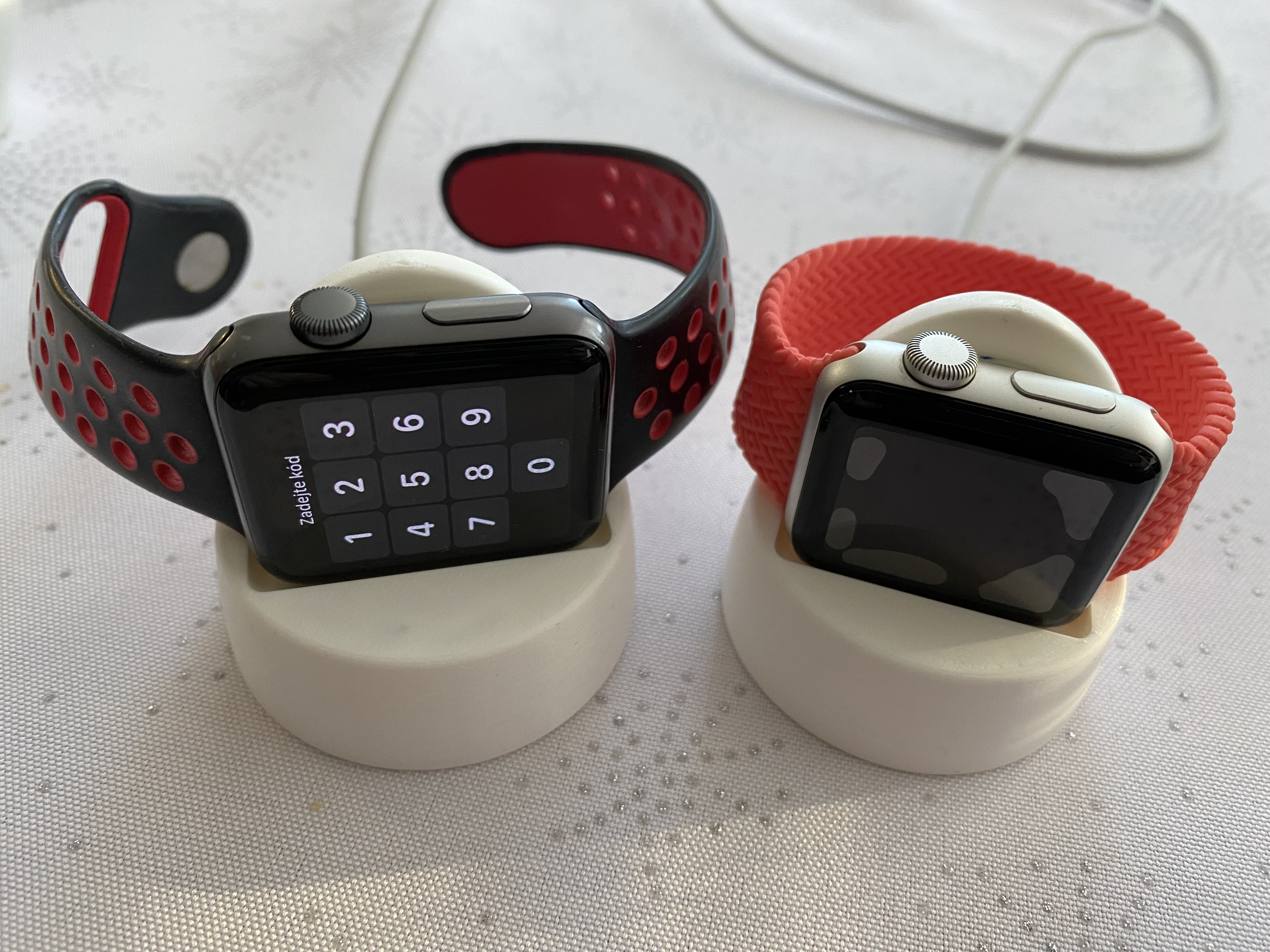 Apple Watch stand | StojΓ‘nek pro Apple Watch