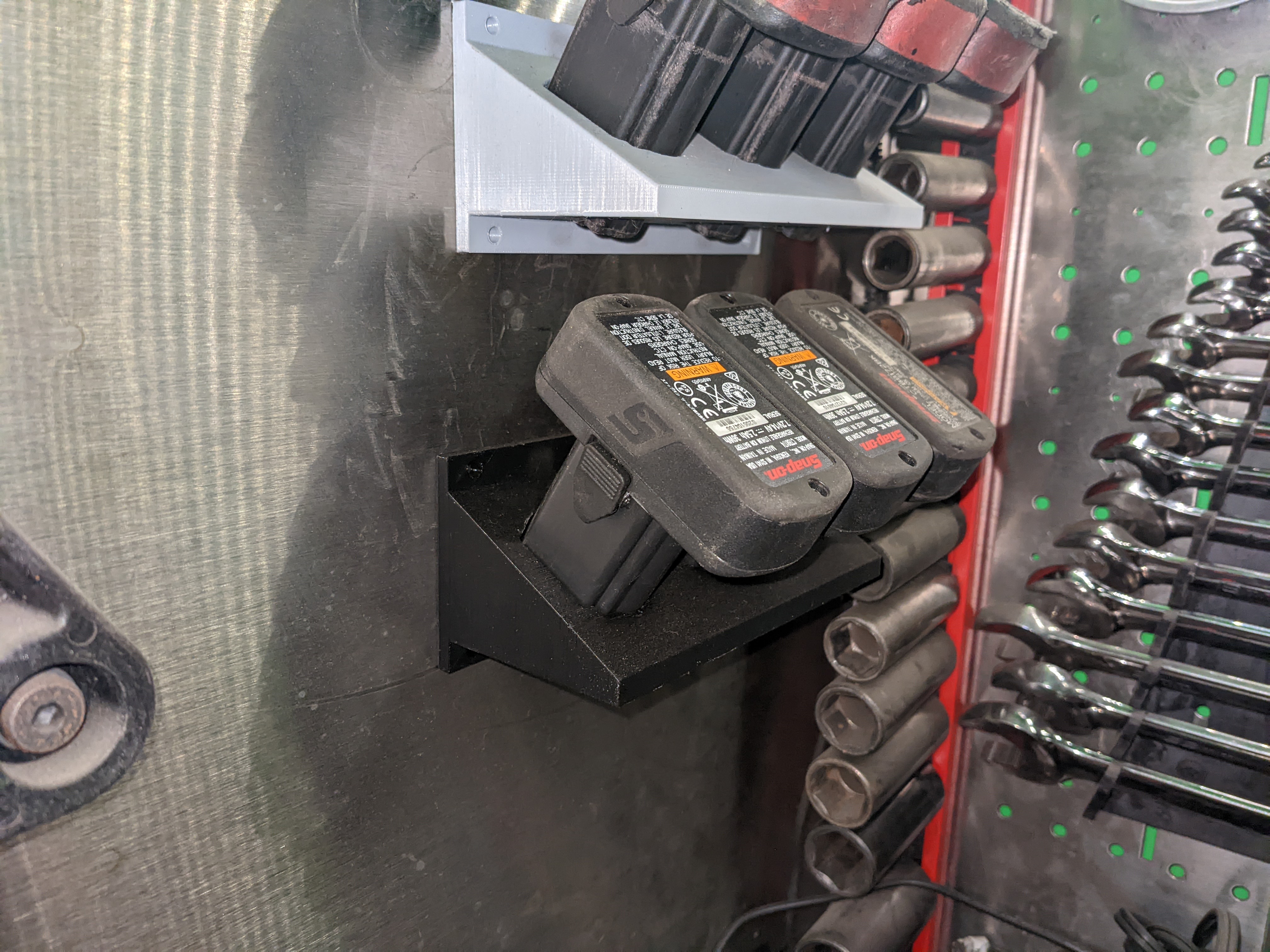 Snap-On 14.4v battery holder.