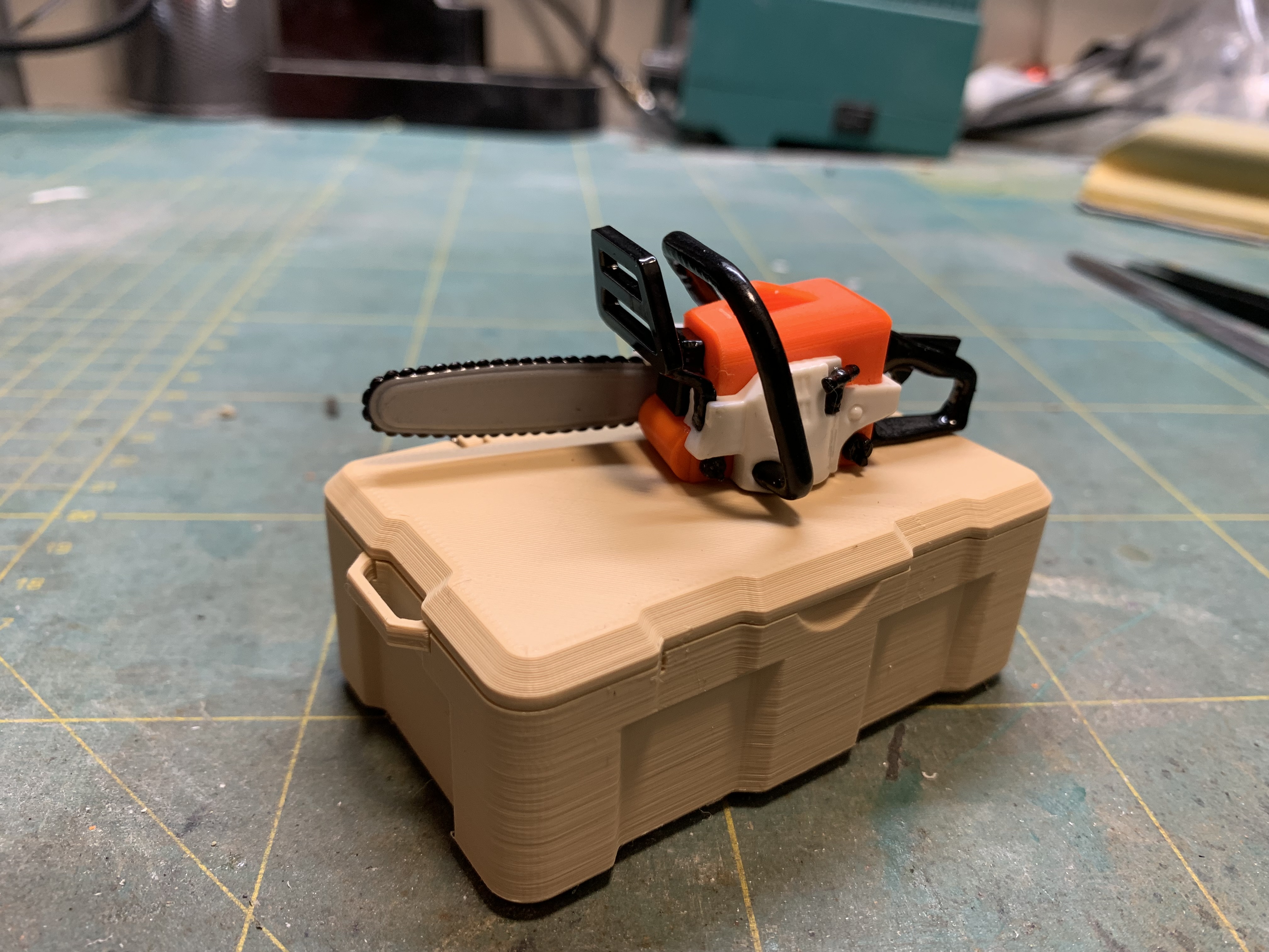 Chainsaw 1/10