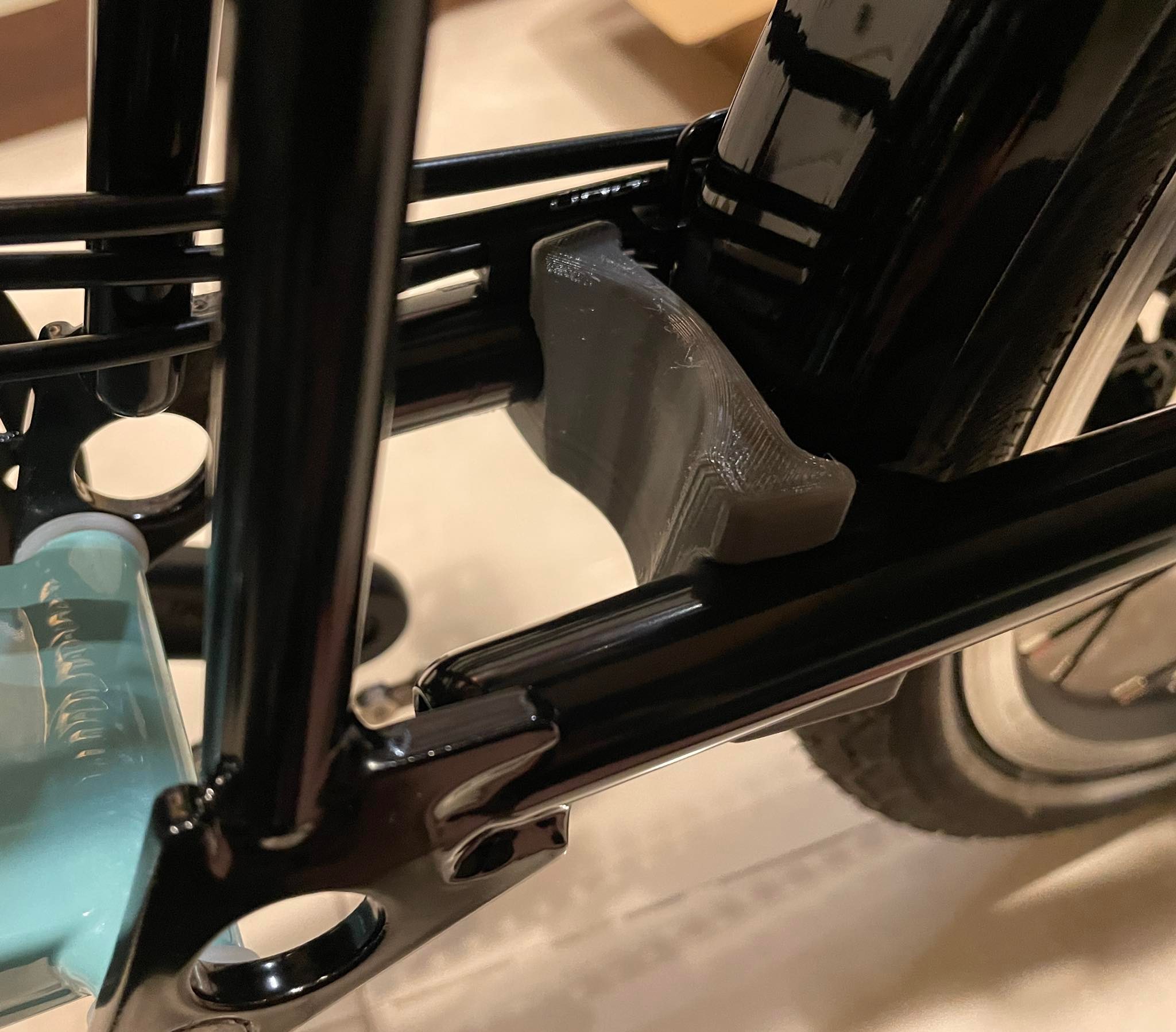 Brompton mid stop block for easy wheeling