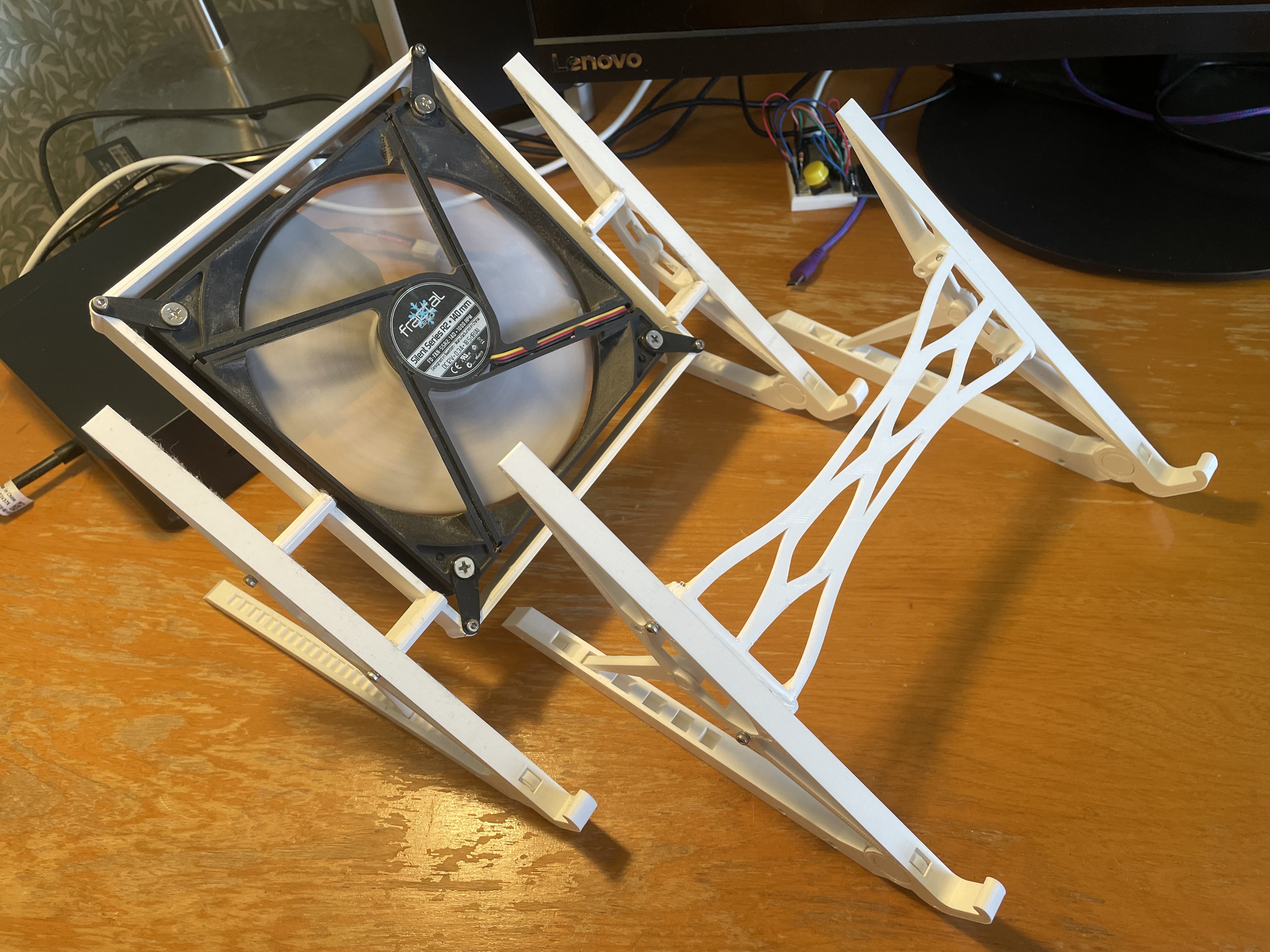 Laptop stand