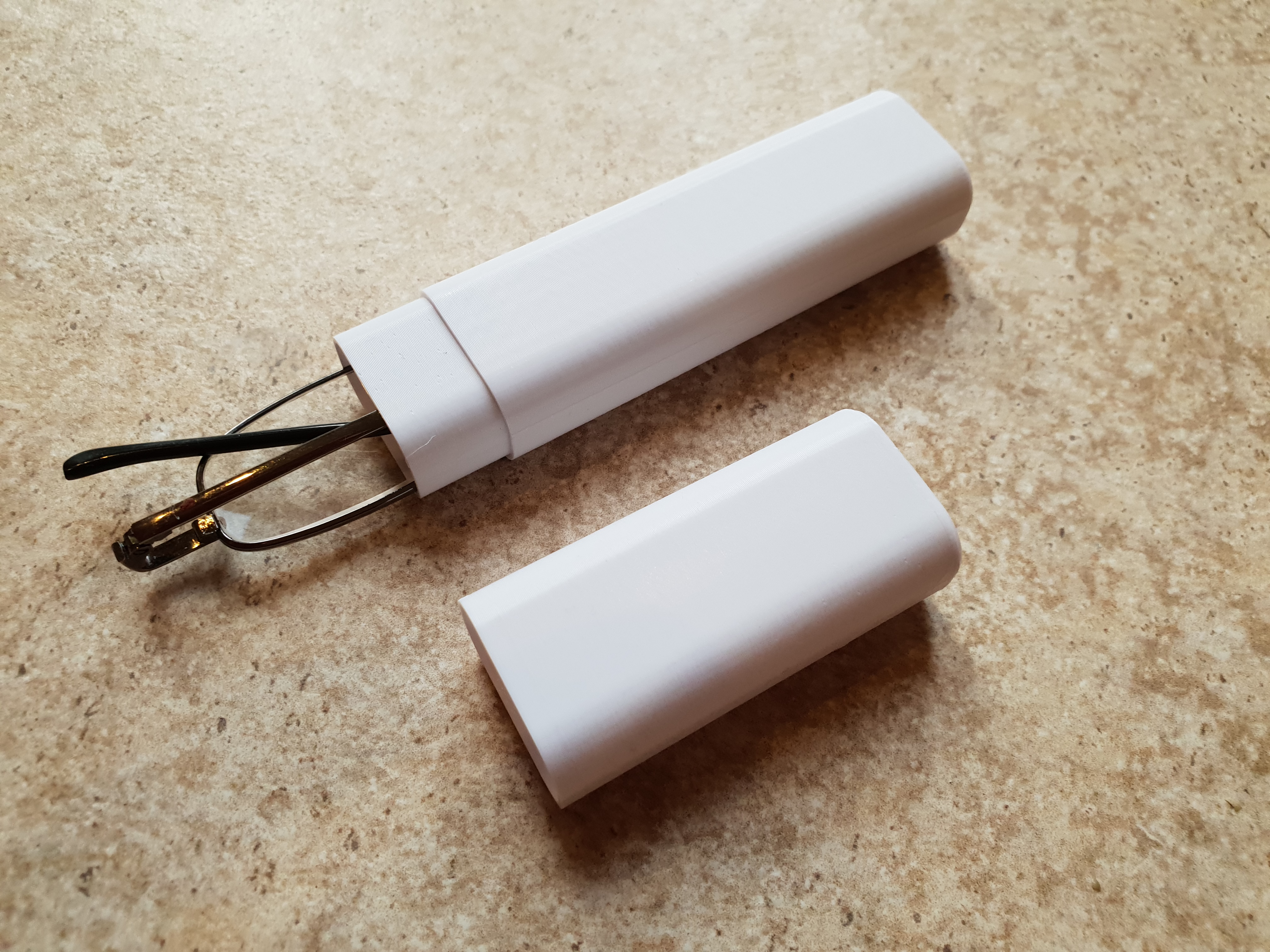 Reading glasses case