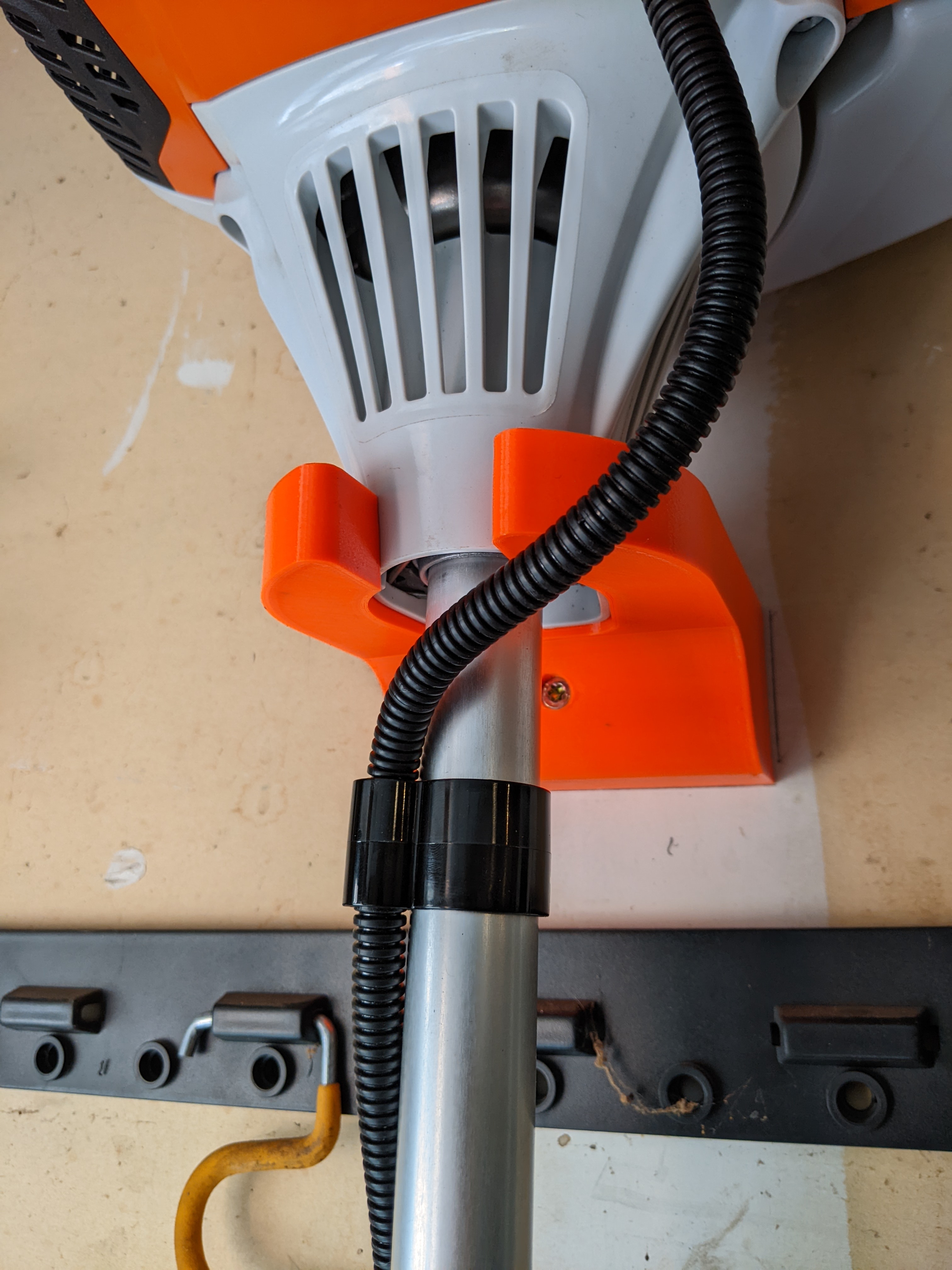 Stihl FS91 and FS31 Trimmer Wallmount