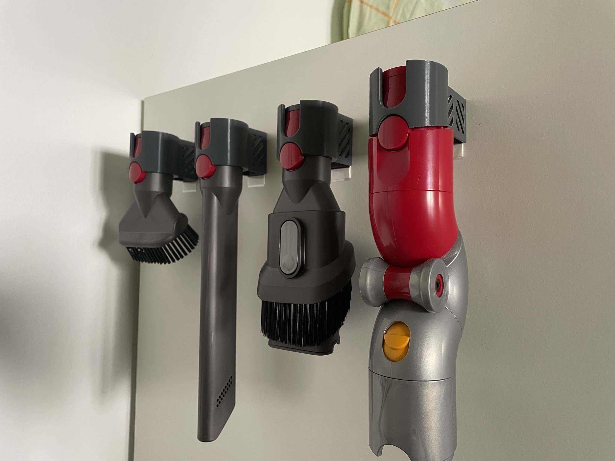 Dyson V12 Slim accessories wall mount