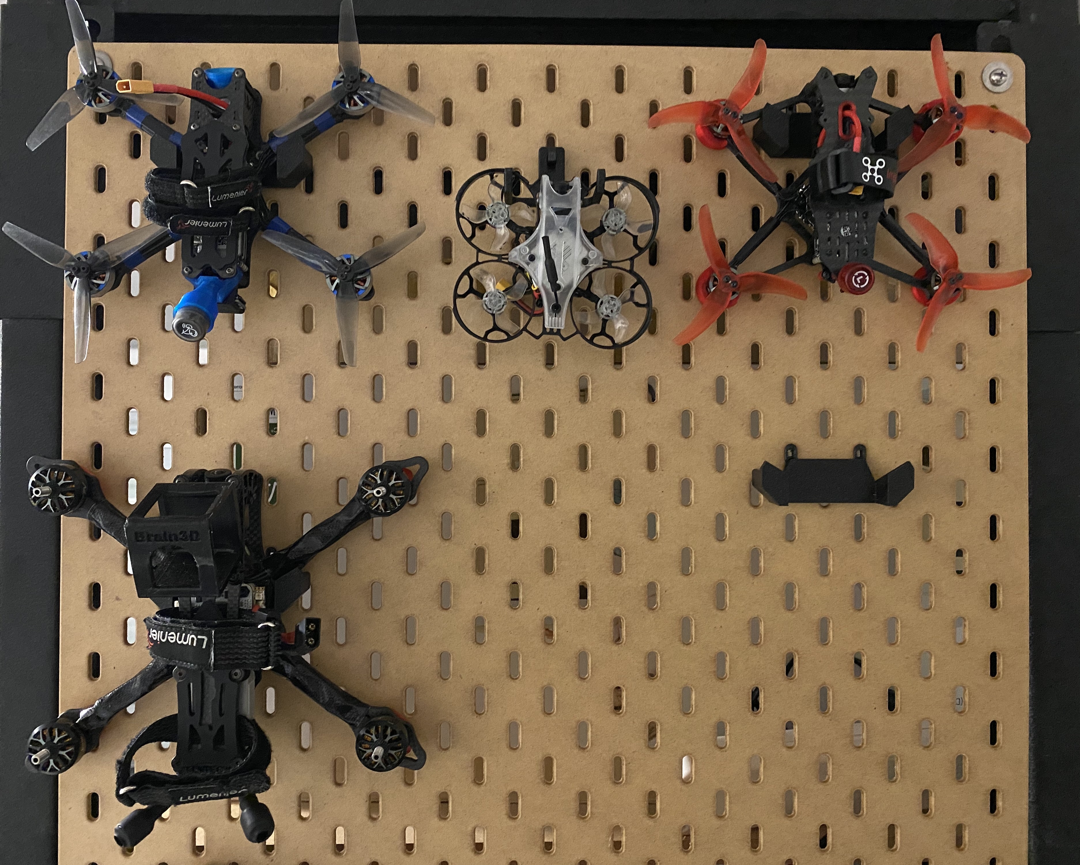 Drone Holder for IKEA Skadis