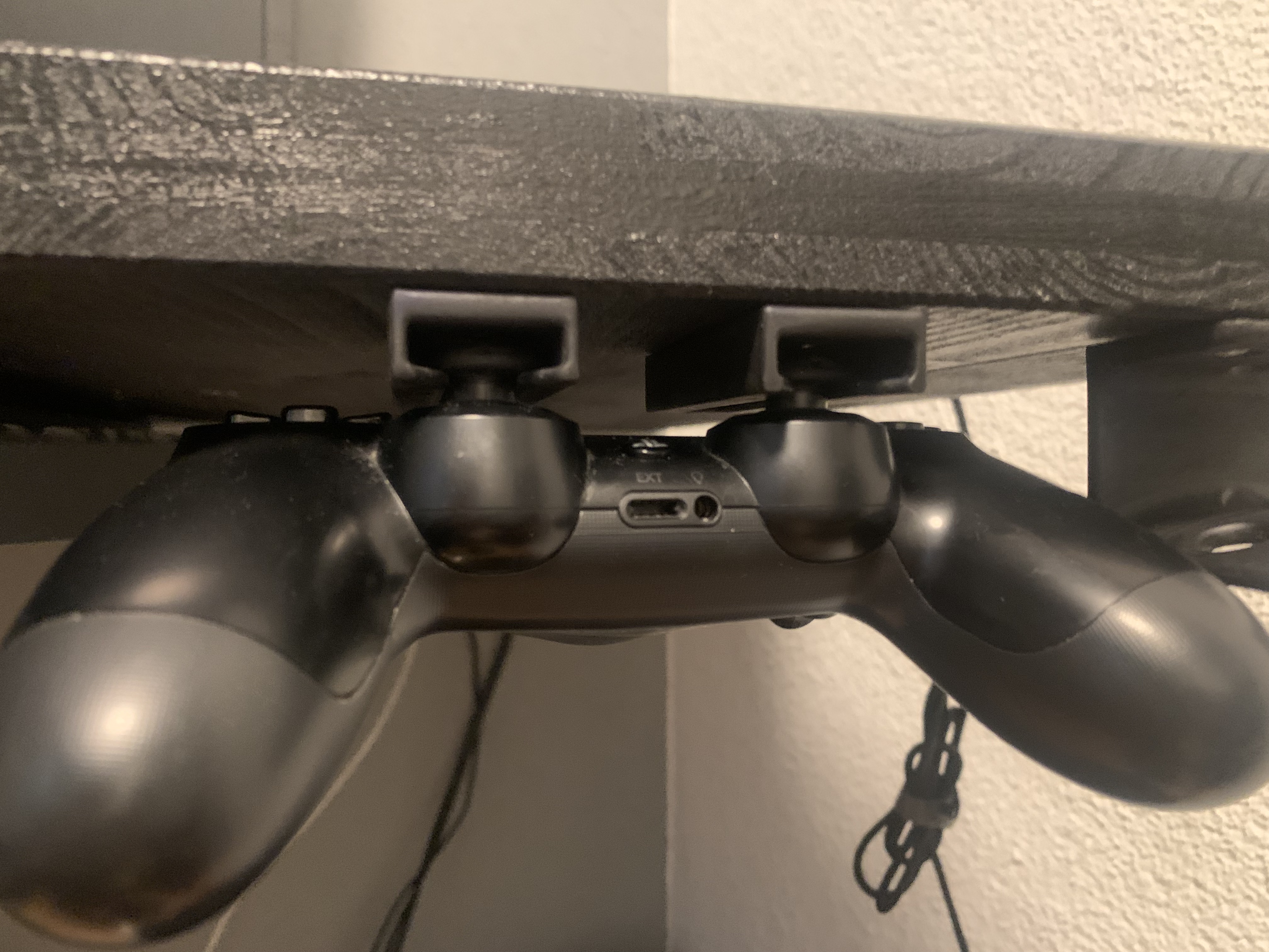 ps4 controller holder