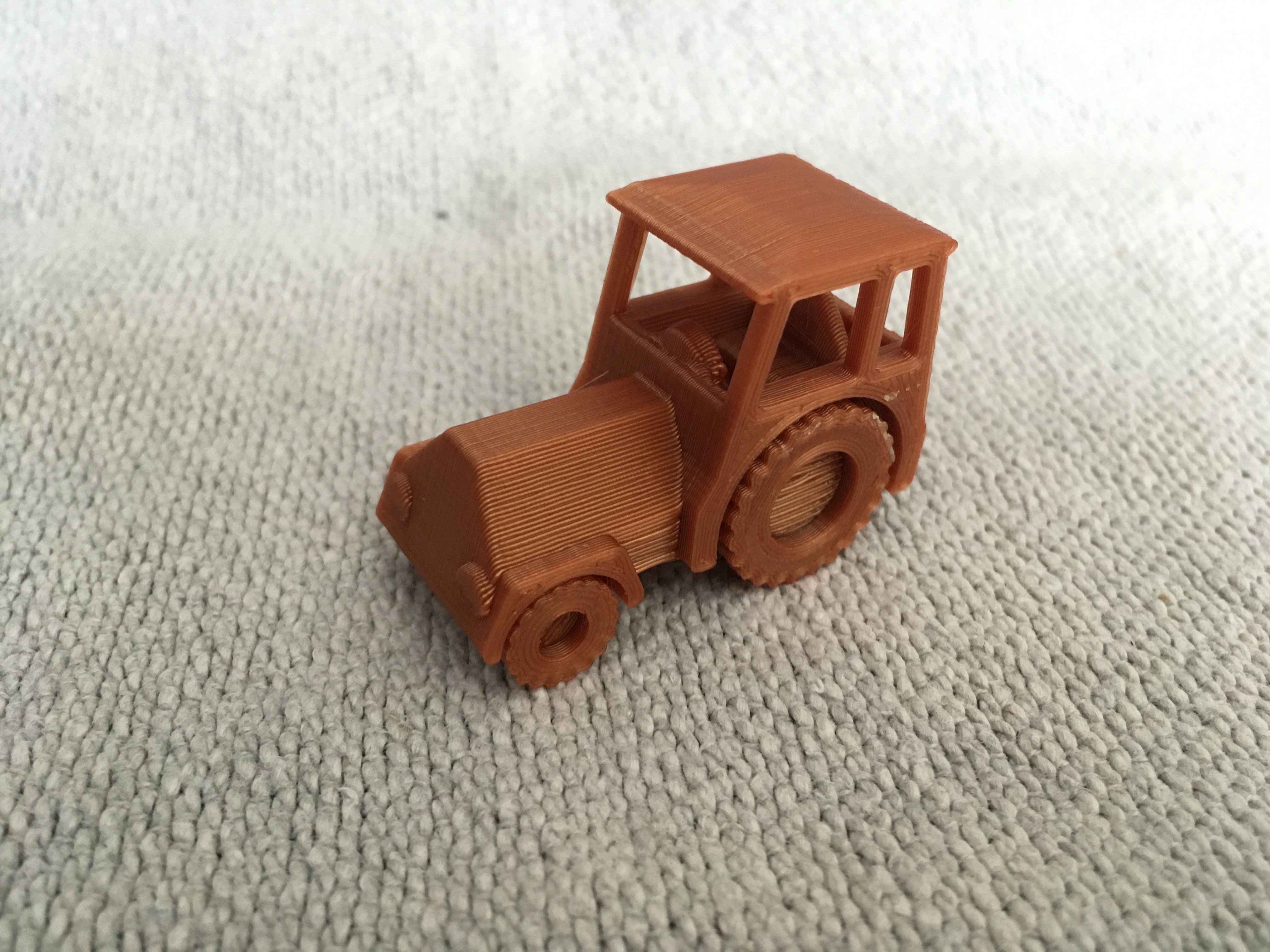 Small tractor - tractor spinner (printed in one piece without supports)