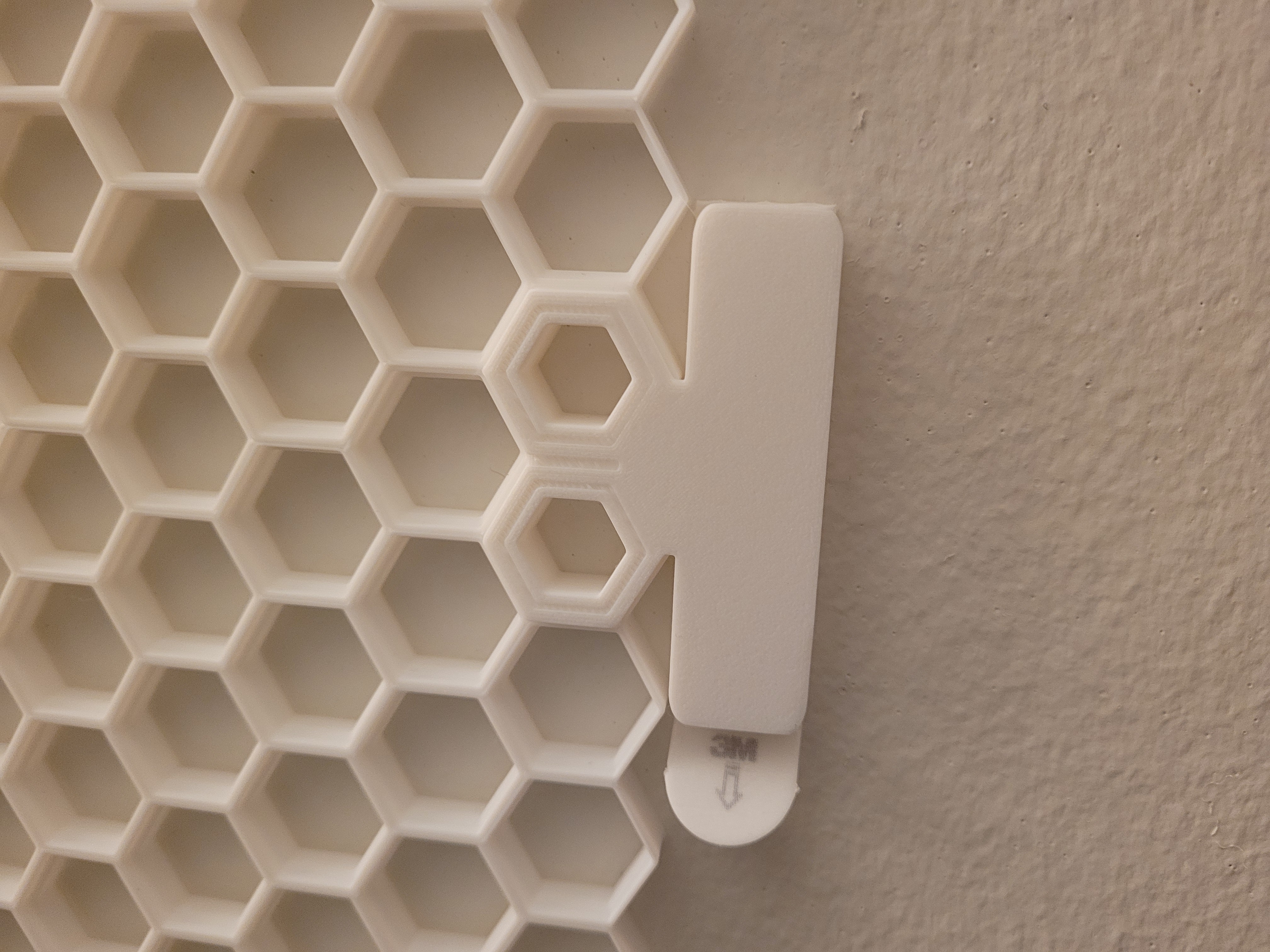 Honeycomb 3M Command Strip Mount + Wall Double Hollow Insert