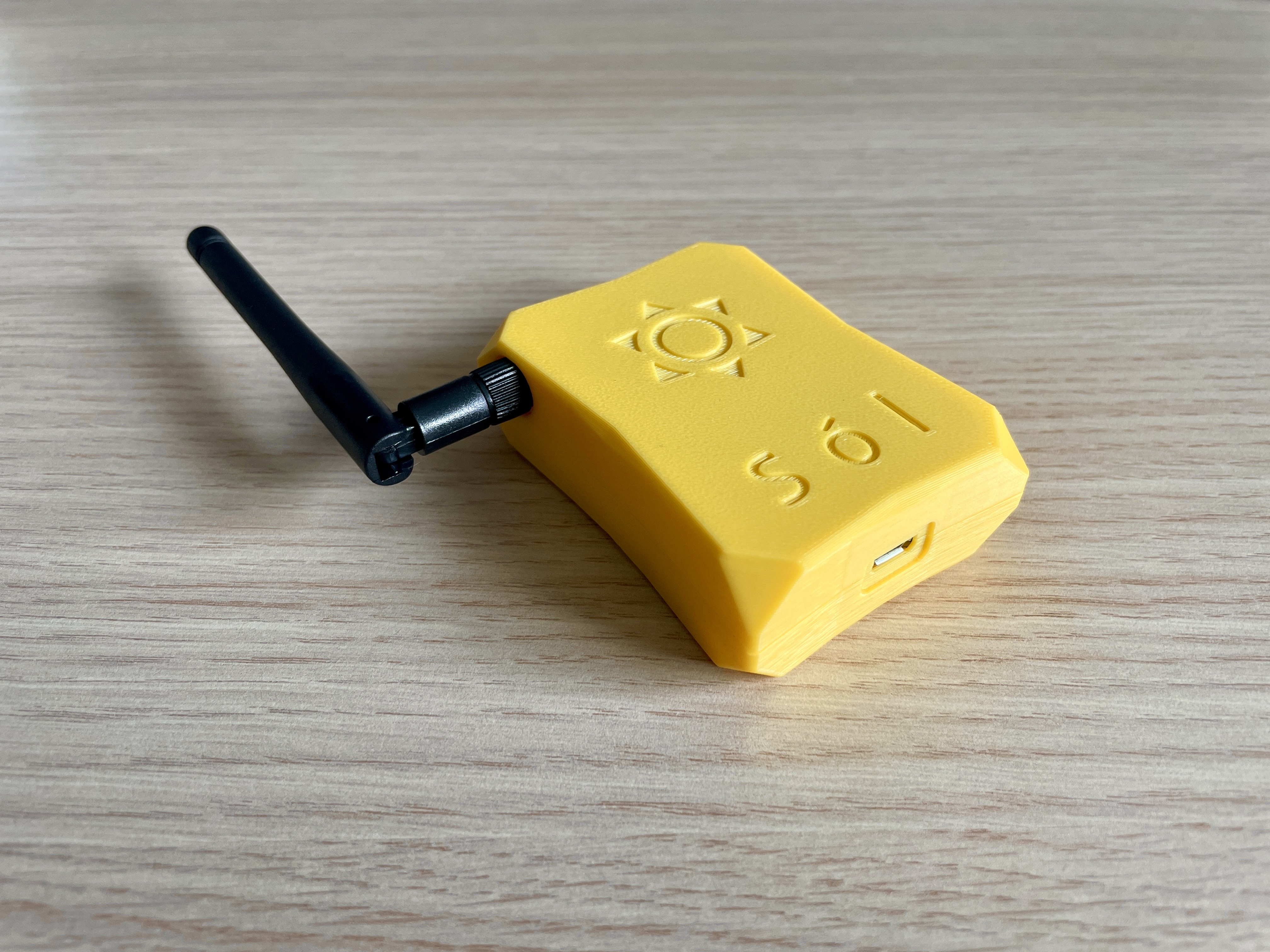 SΓ³l: OpenDTU (ESP32 / NRF24L01+) case