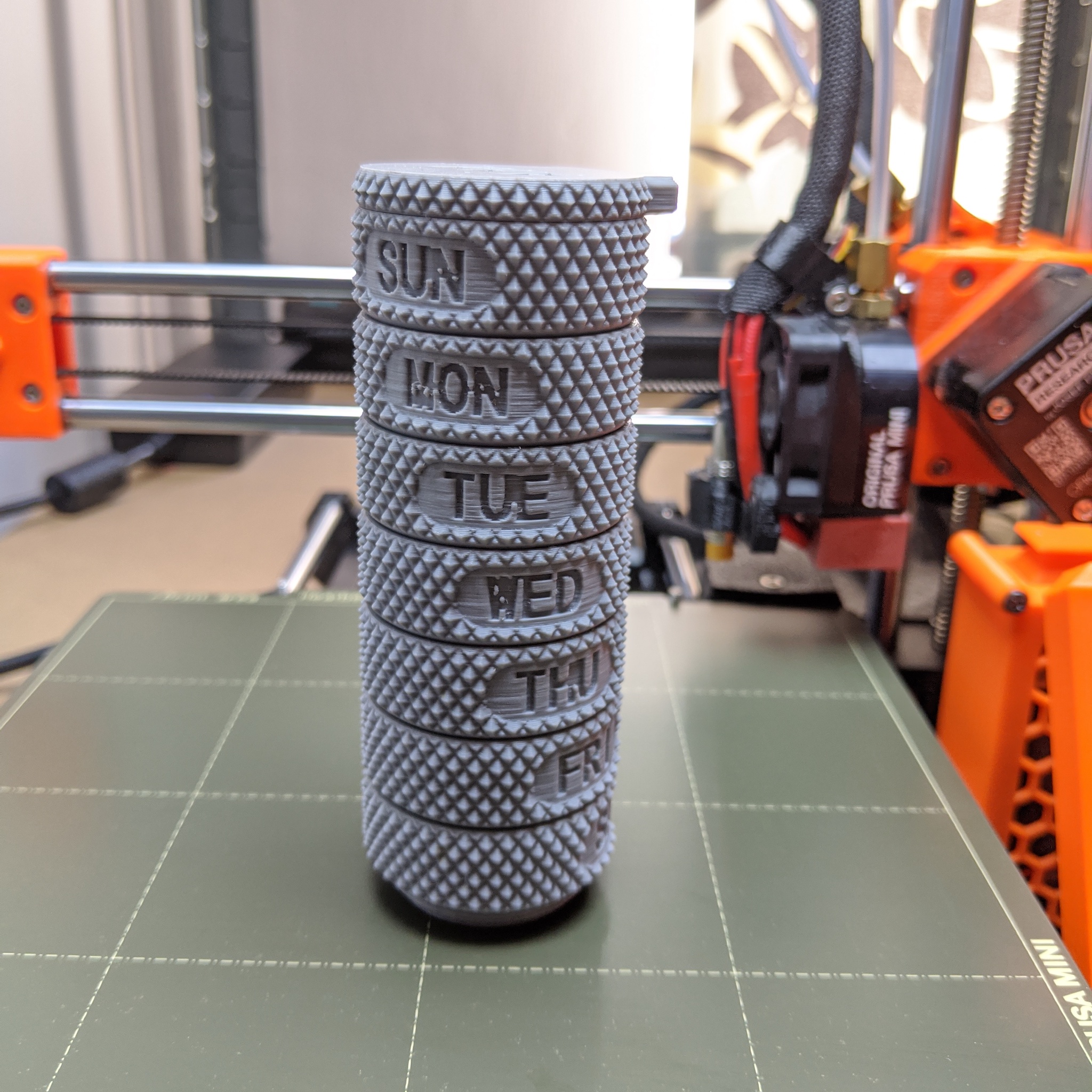 Stacking pill pots