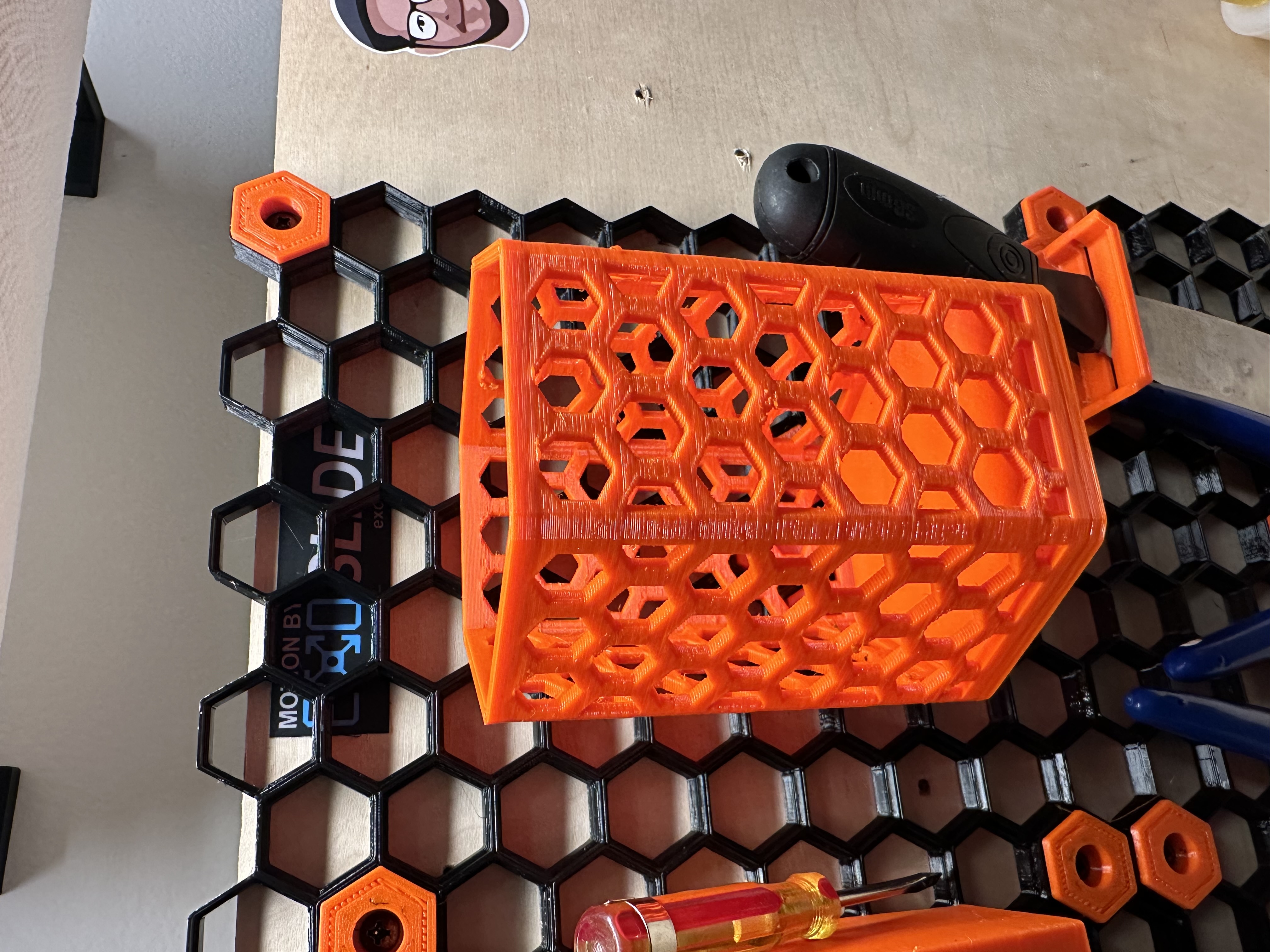 Honeycomb Cup for Honeycomb wall mount
