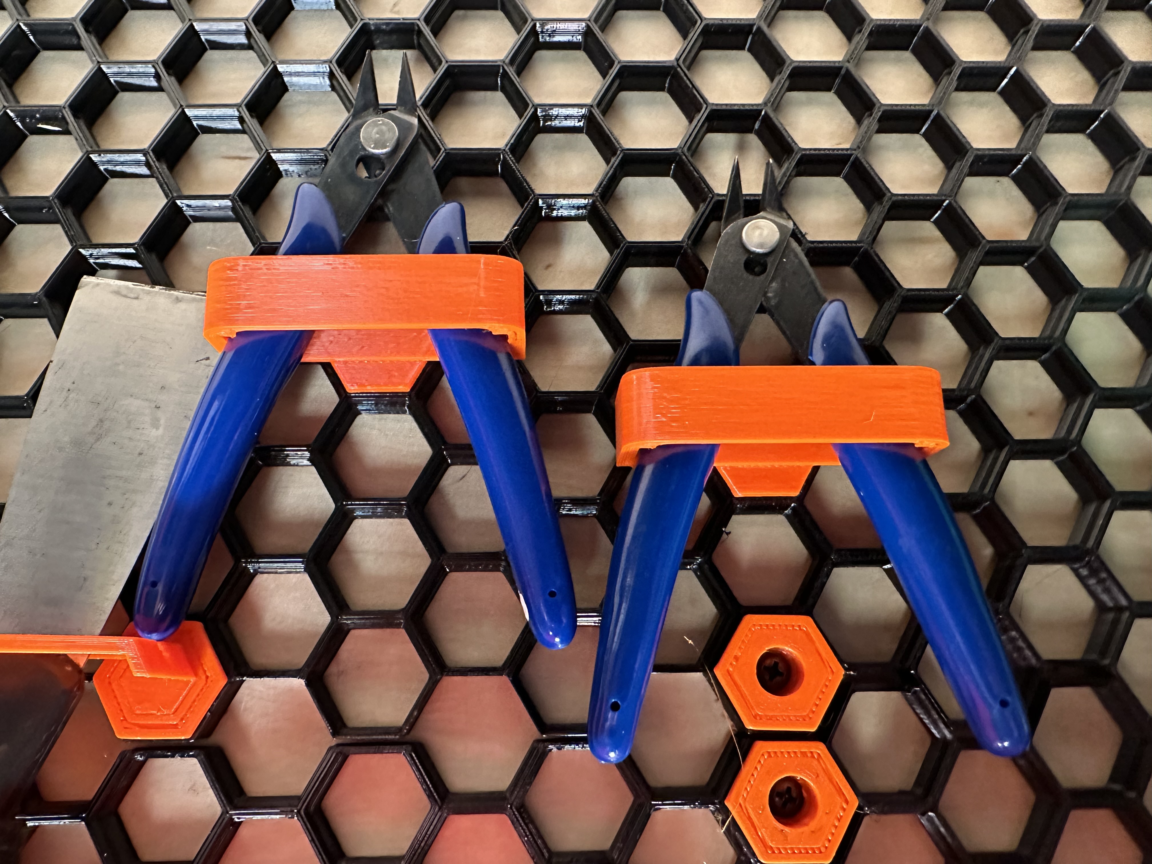 Honeycomb Storage snips/pliers holder