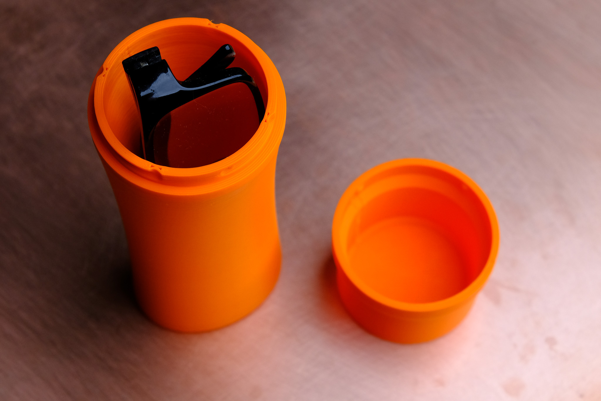 Twist Lock Glasses Case