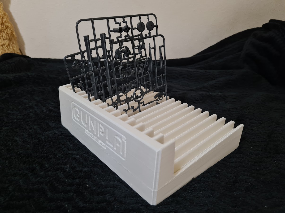 Gunpla Runner stand