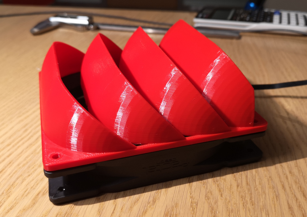 120/140mm fan deflector (STL+OpenSCAD)