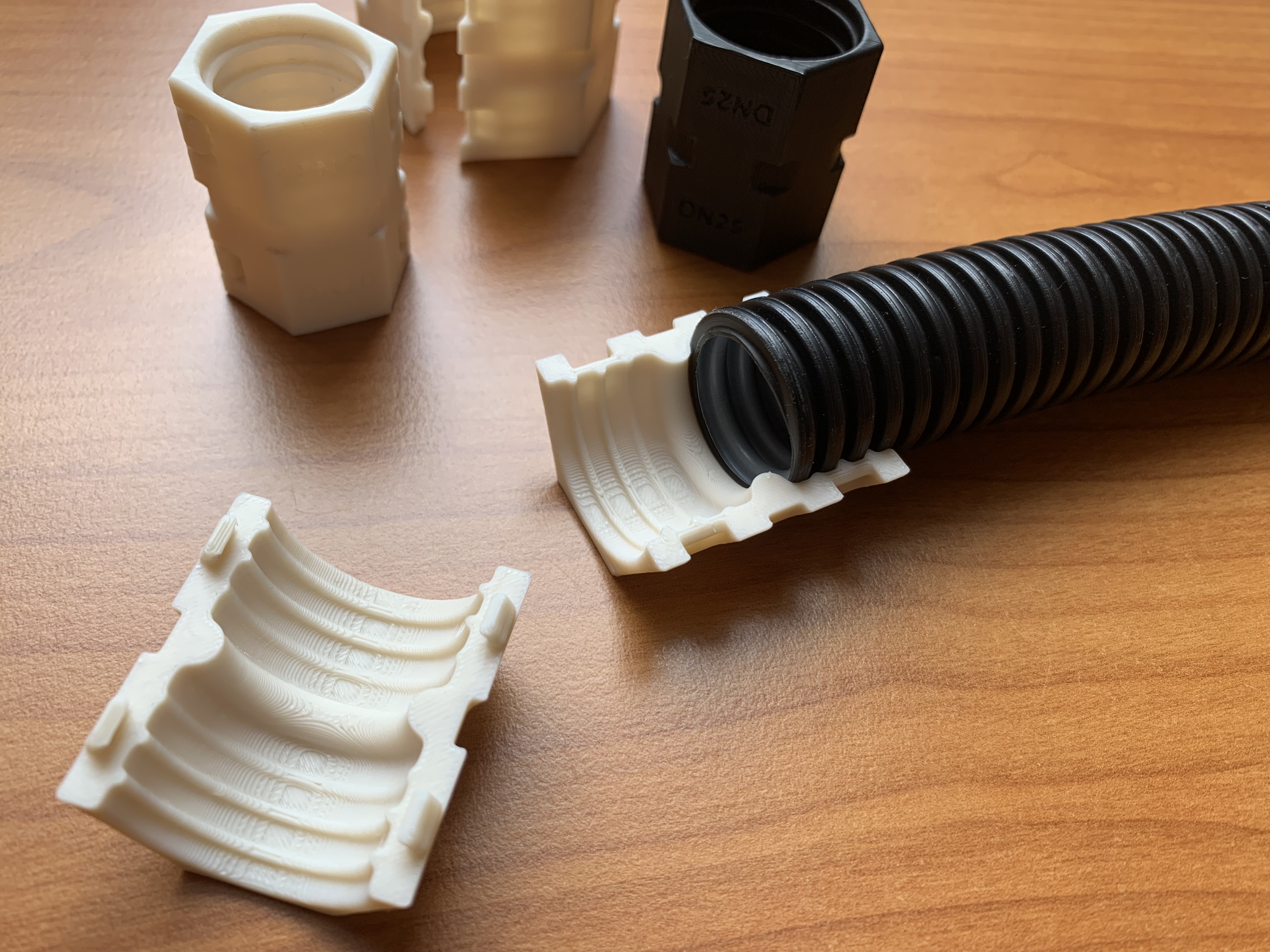 Corrugated condiut connectors