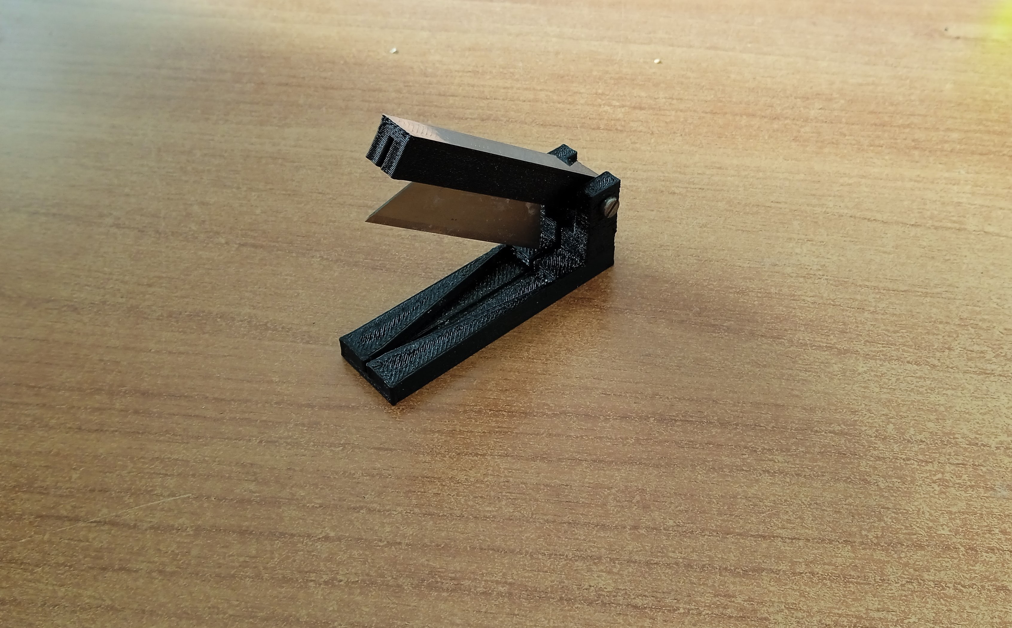 Pill cutter