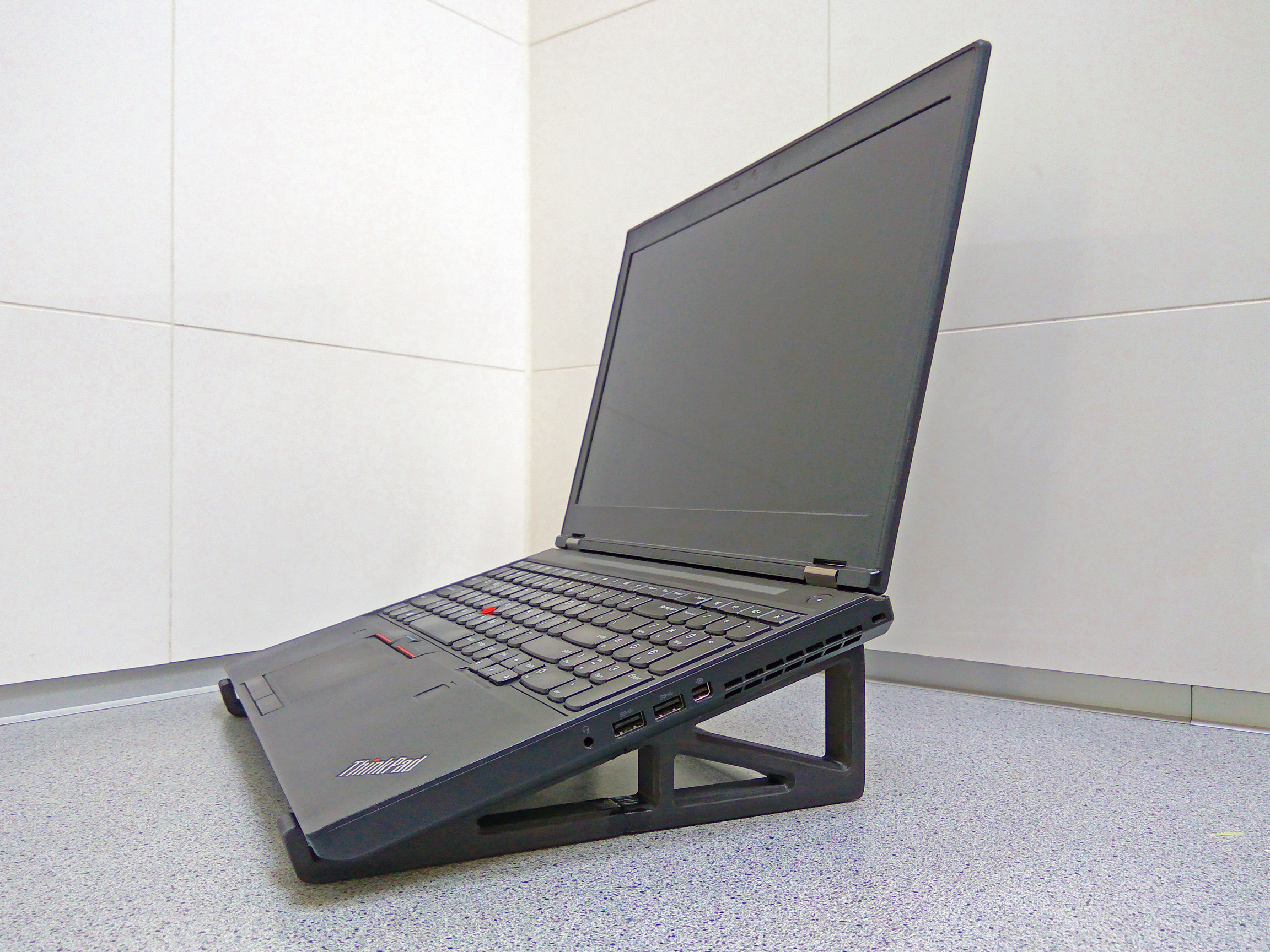 (Voronoi) Laptop Stand