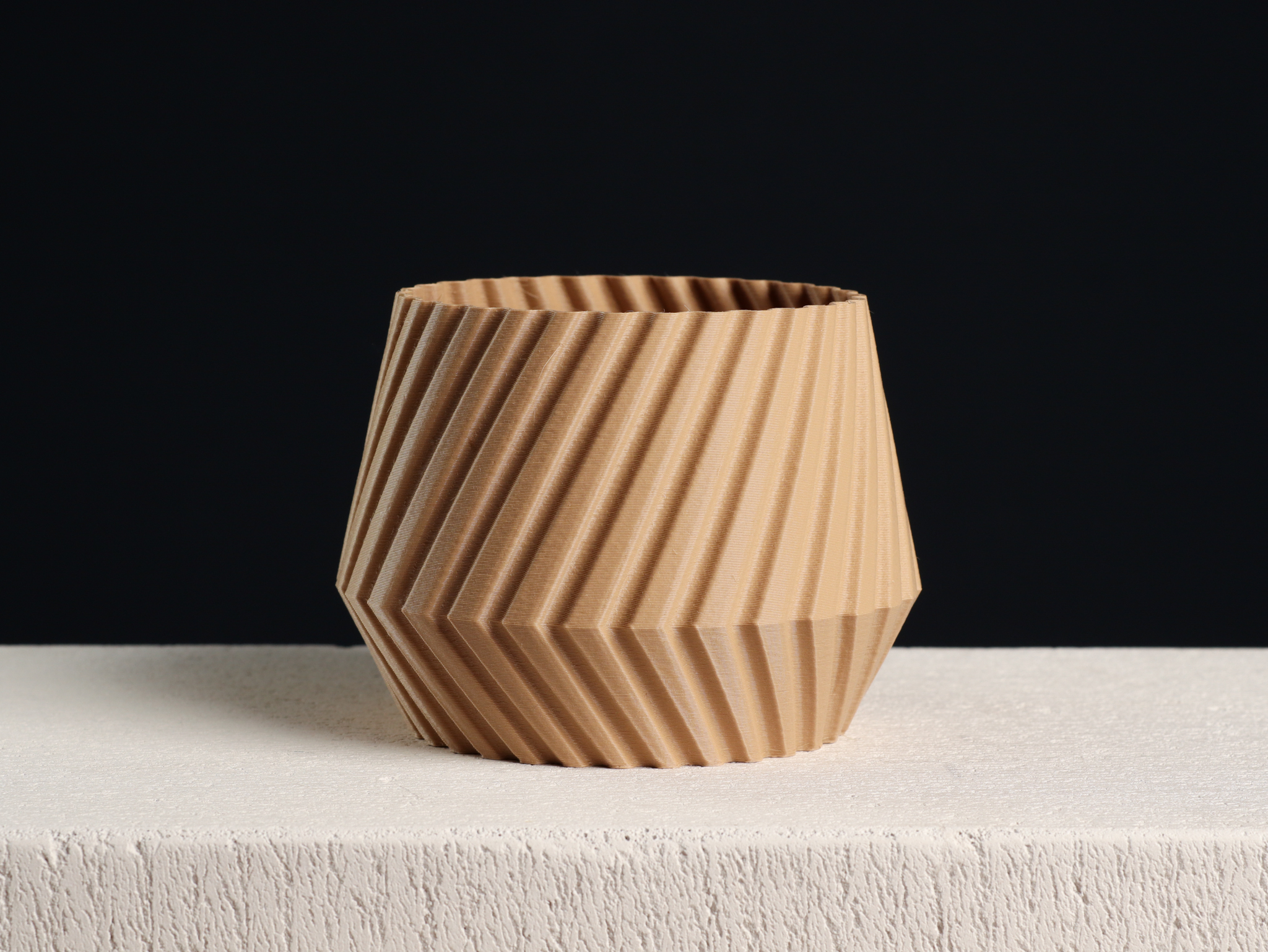 Geometric Plant Pot - Vase mode & Shelled