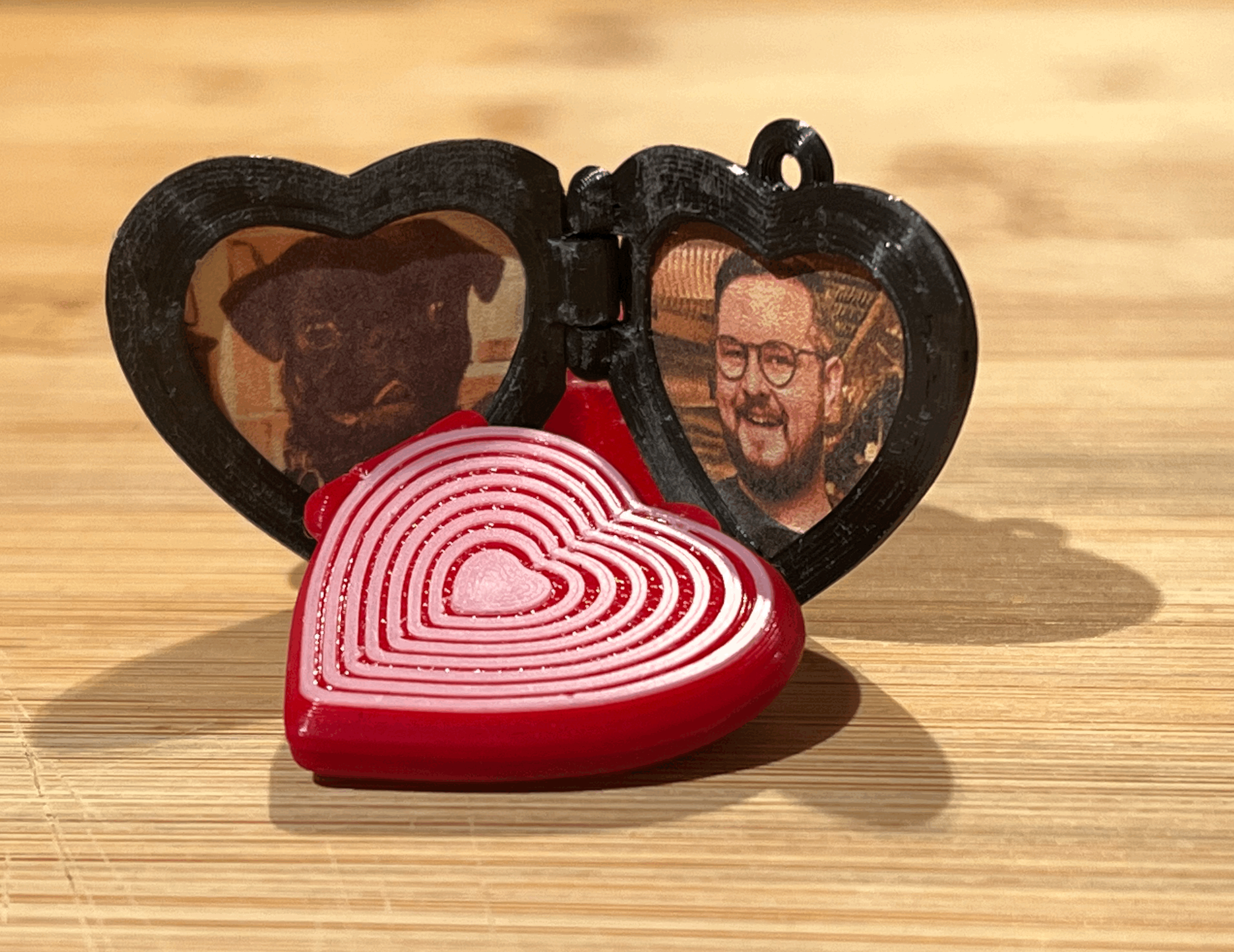 Print in Place Heart Locket (2 color/one extruder version available!)