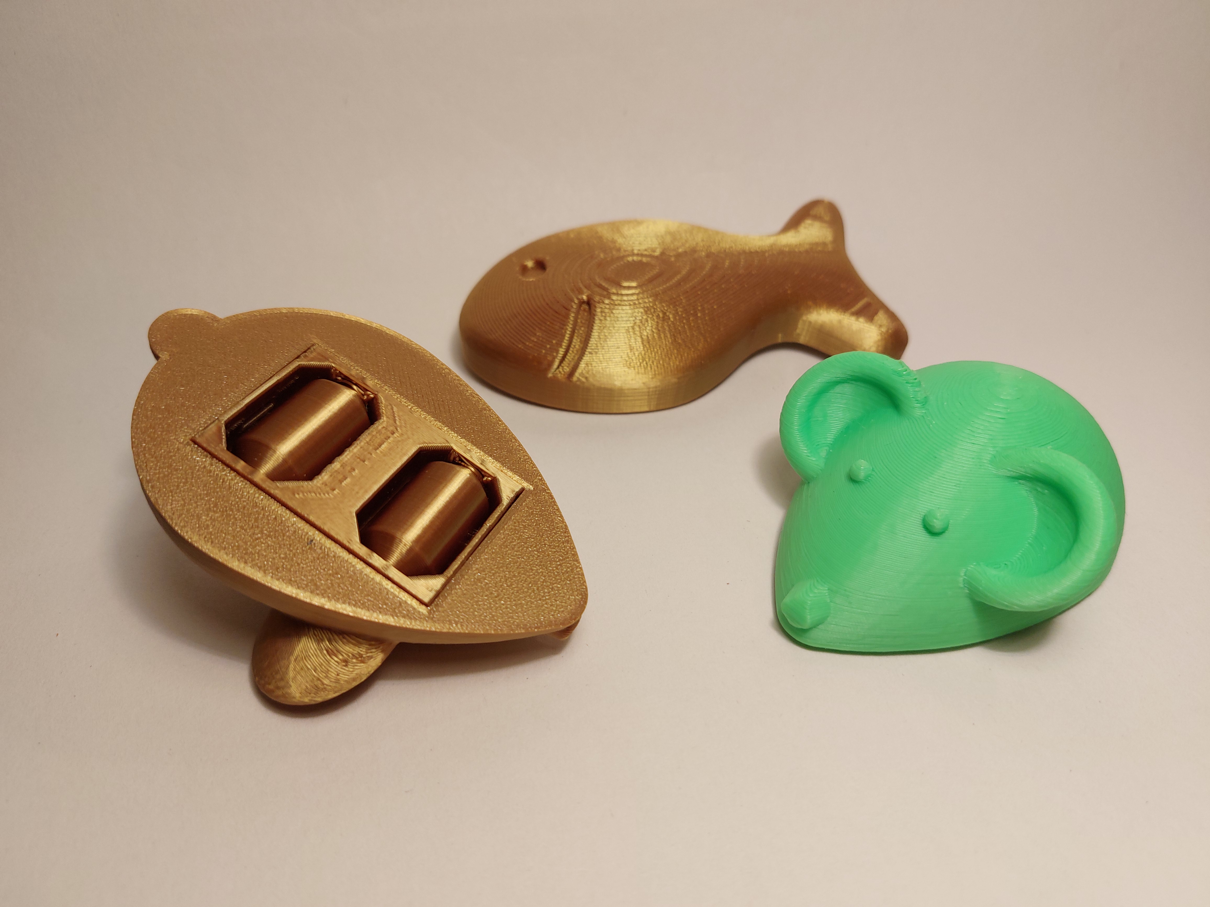 Rolling mouse and fish toys for cat / kitten