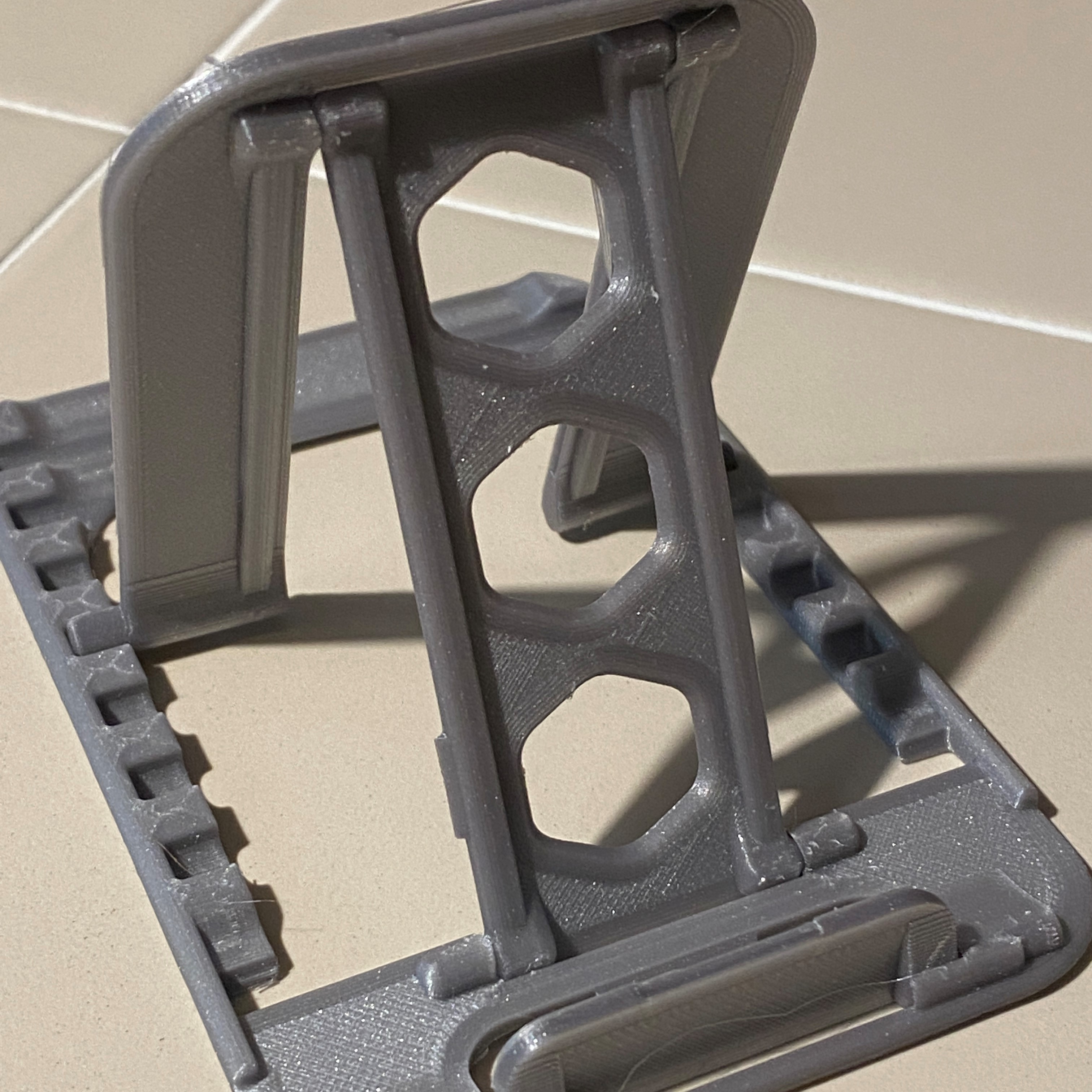 Foldable Phone/Tablet Stand (Remixed for large phones/tablets)