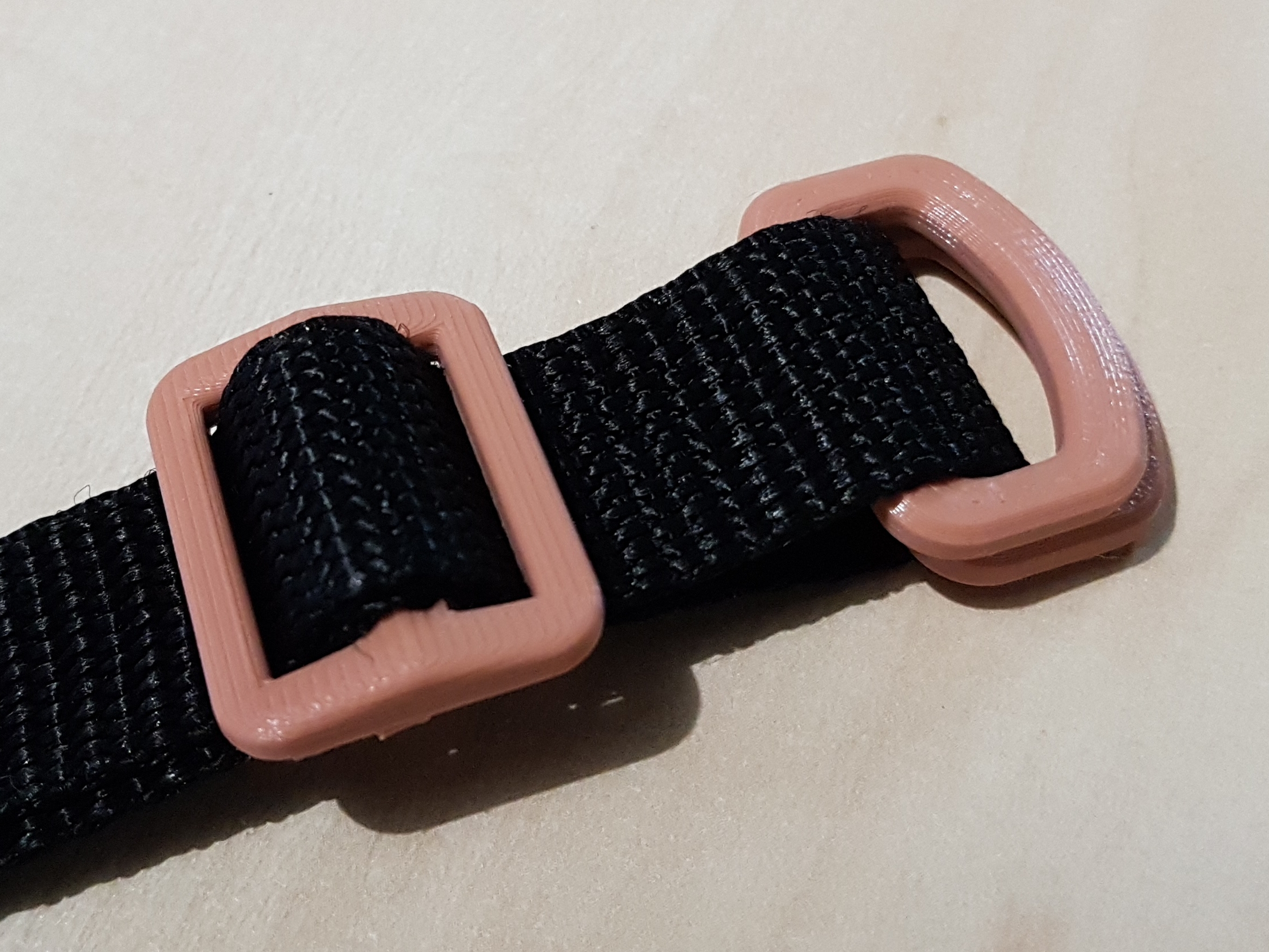 Double D-ring buckle for 20mm strap webbing