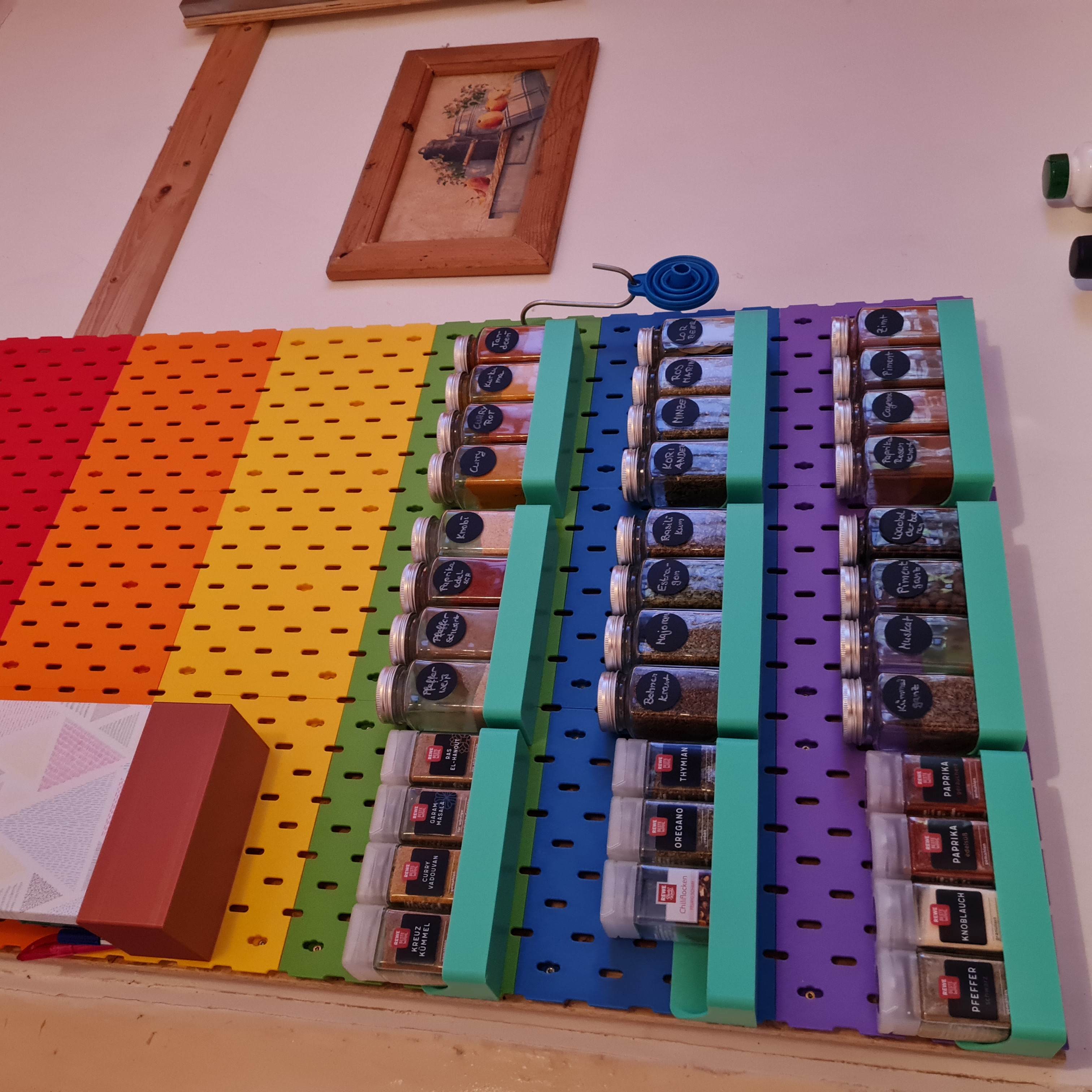 #0111 - Seamless Peg Board V3
