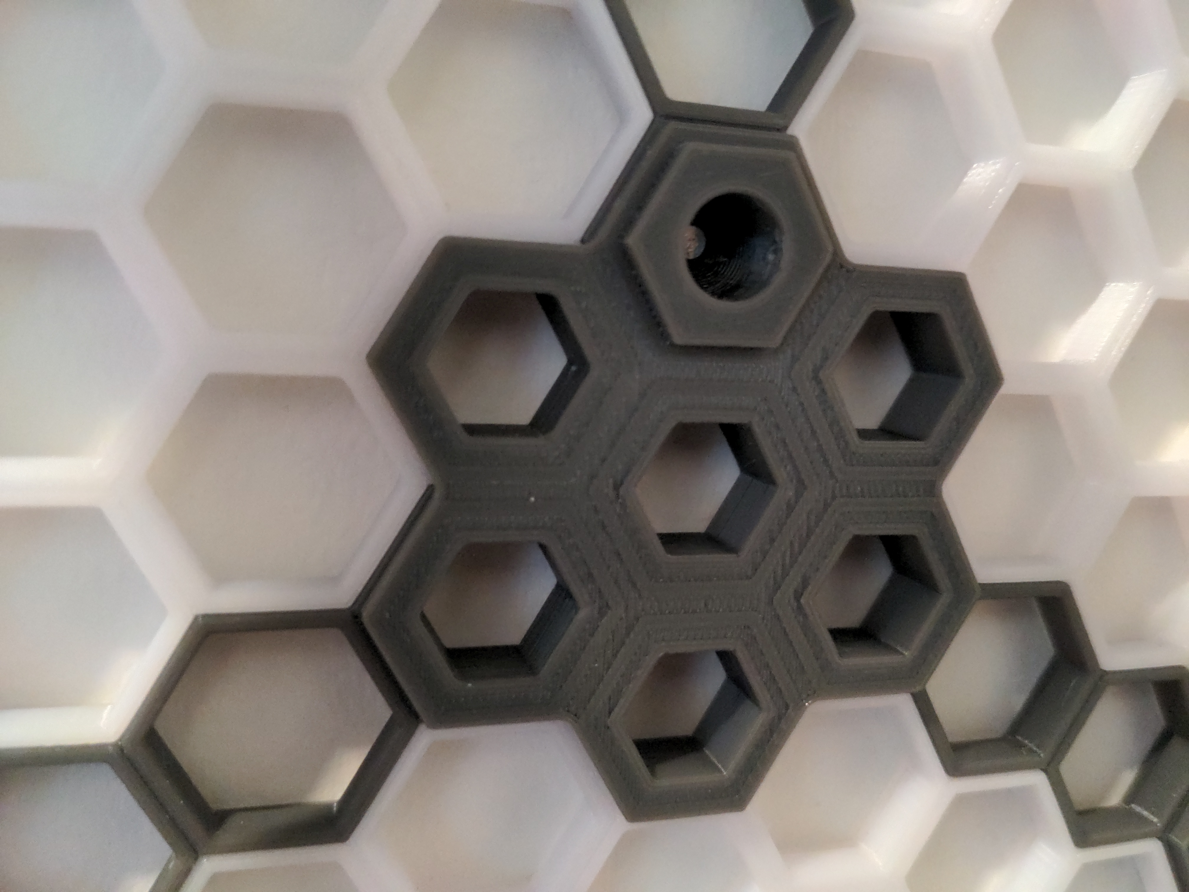 Honeycomb-Honeycomb Storage Wall Inserts