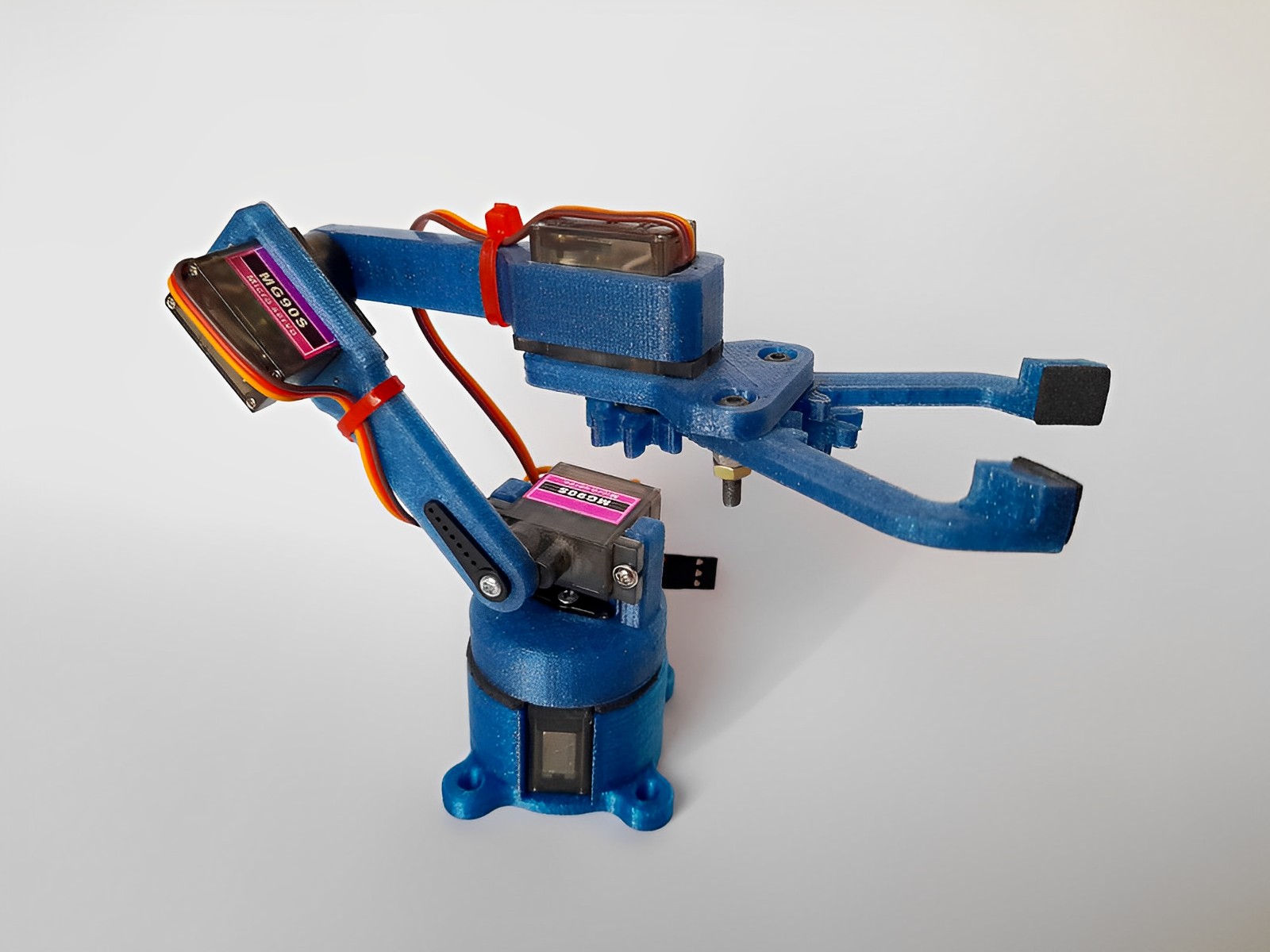 Brazo RobΓ³tico - Robotic Arm