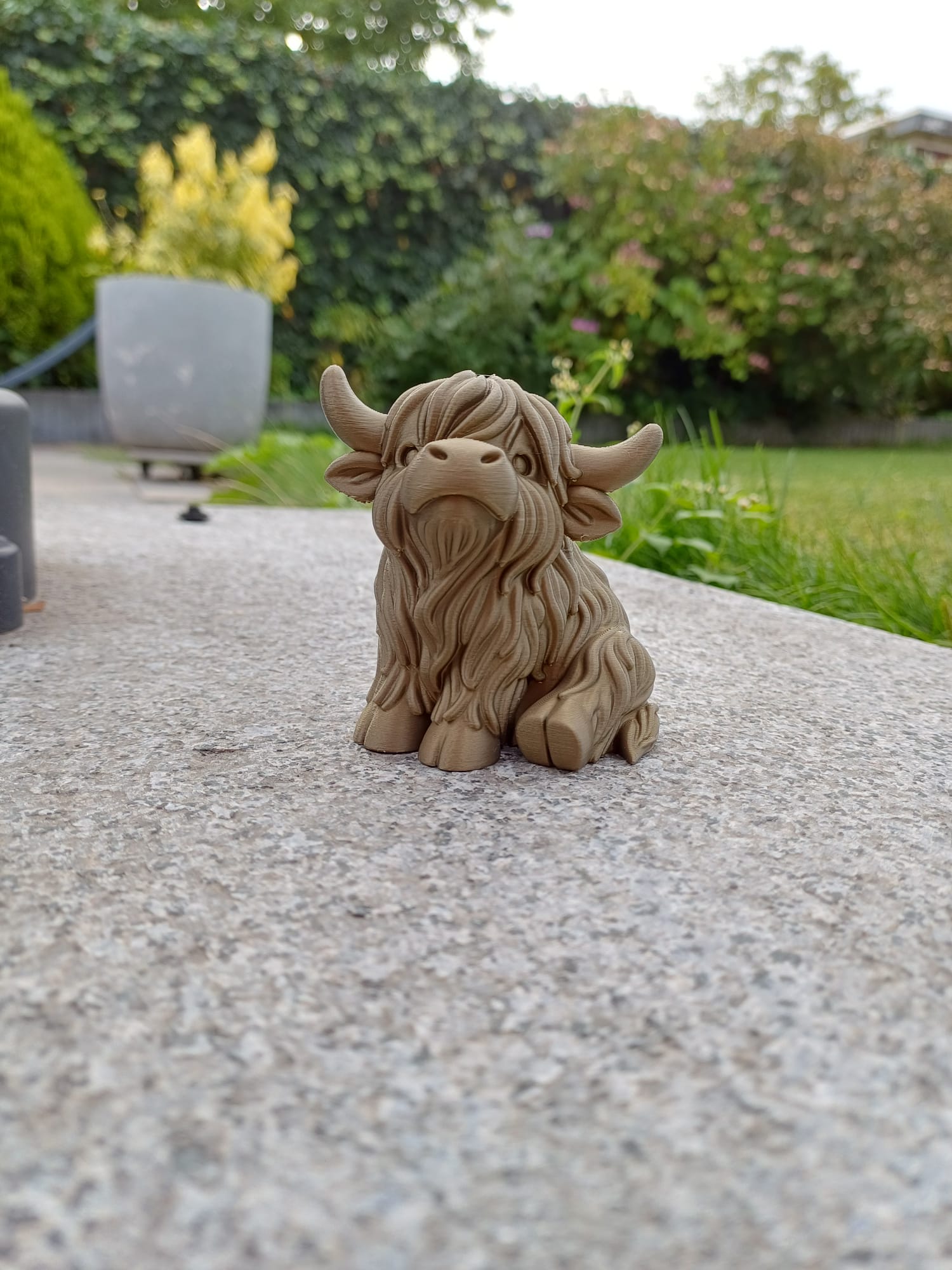 Chonky Highland Cow β Shaggy Horned Cutie