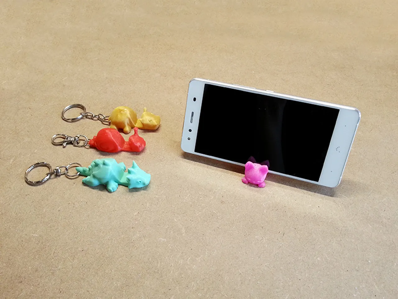 Animal phone stand