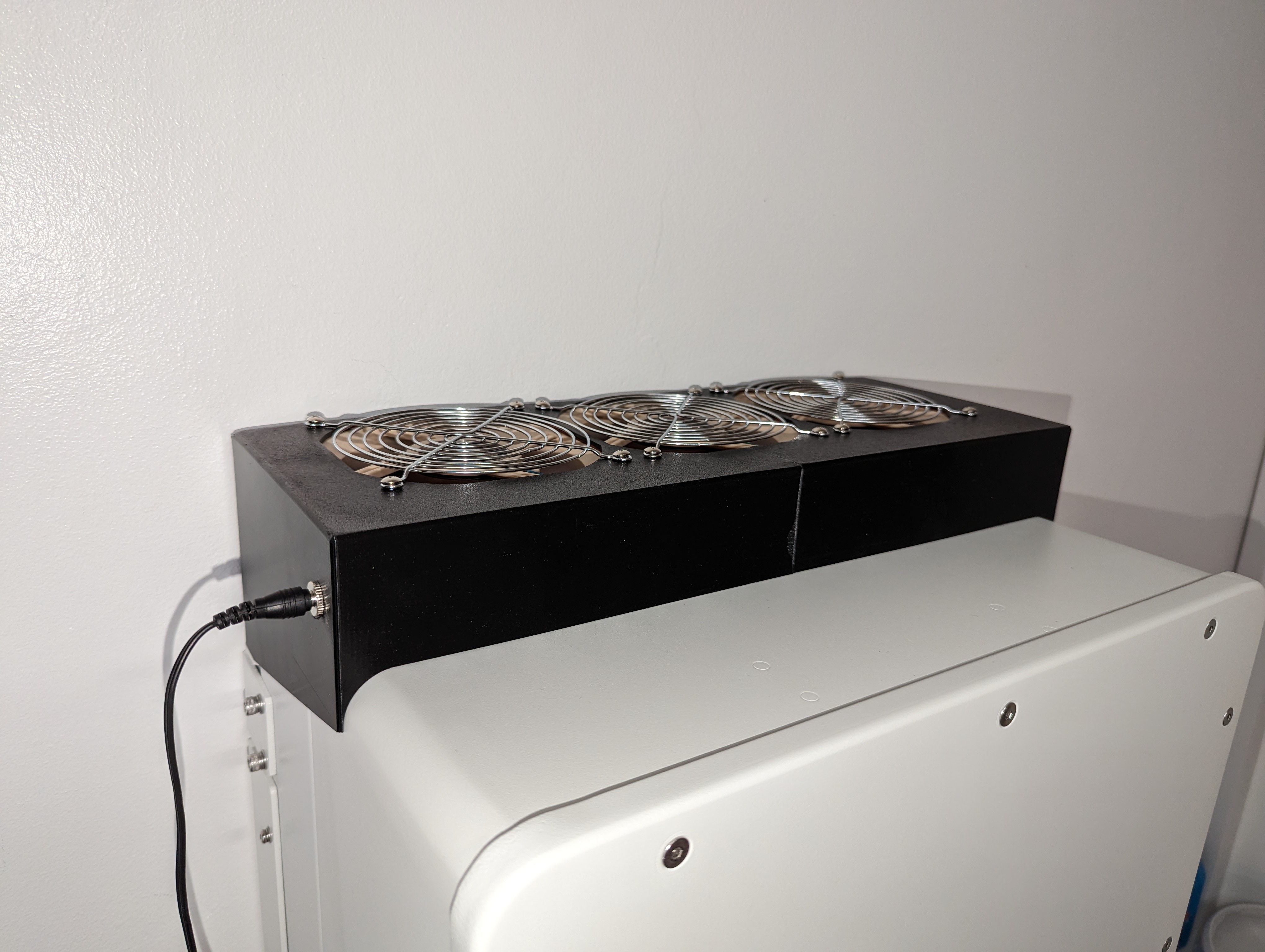 Quiet cooler for Deye 12K Inverter