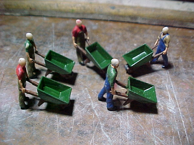 SCALEPRINT WHEELBARROW AND WHEELBARROW MAN 00 HO SCALE