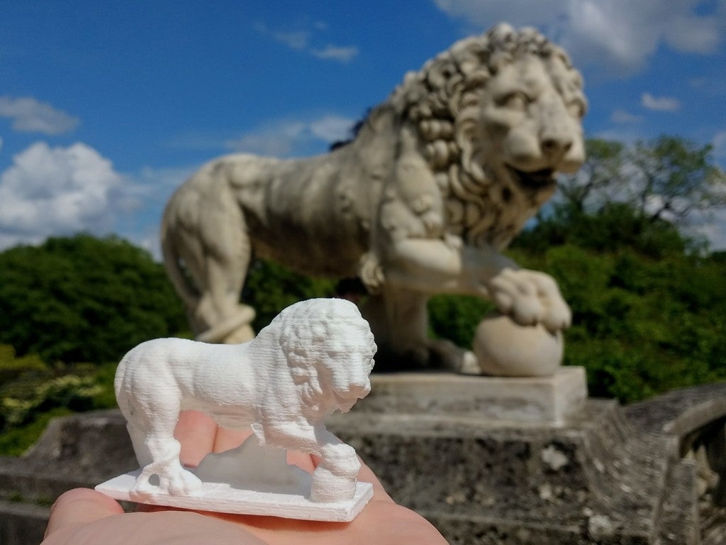 Lion statue, Compiègne